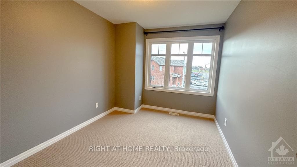 617 SUNBURST Street photo 4
