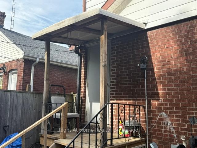 238 Albert Street photo 3