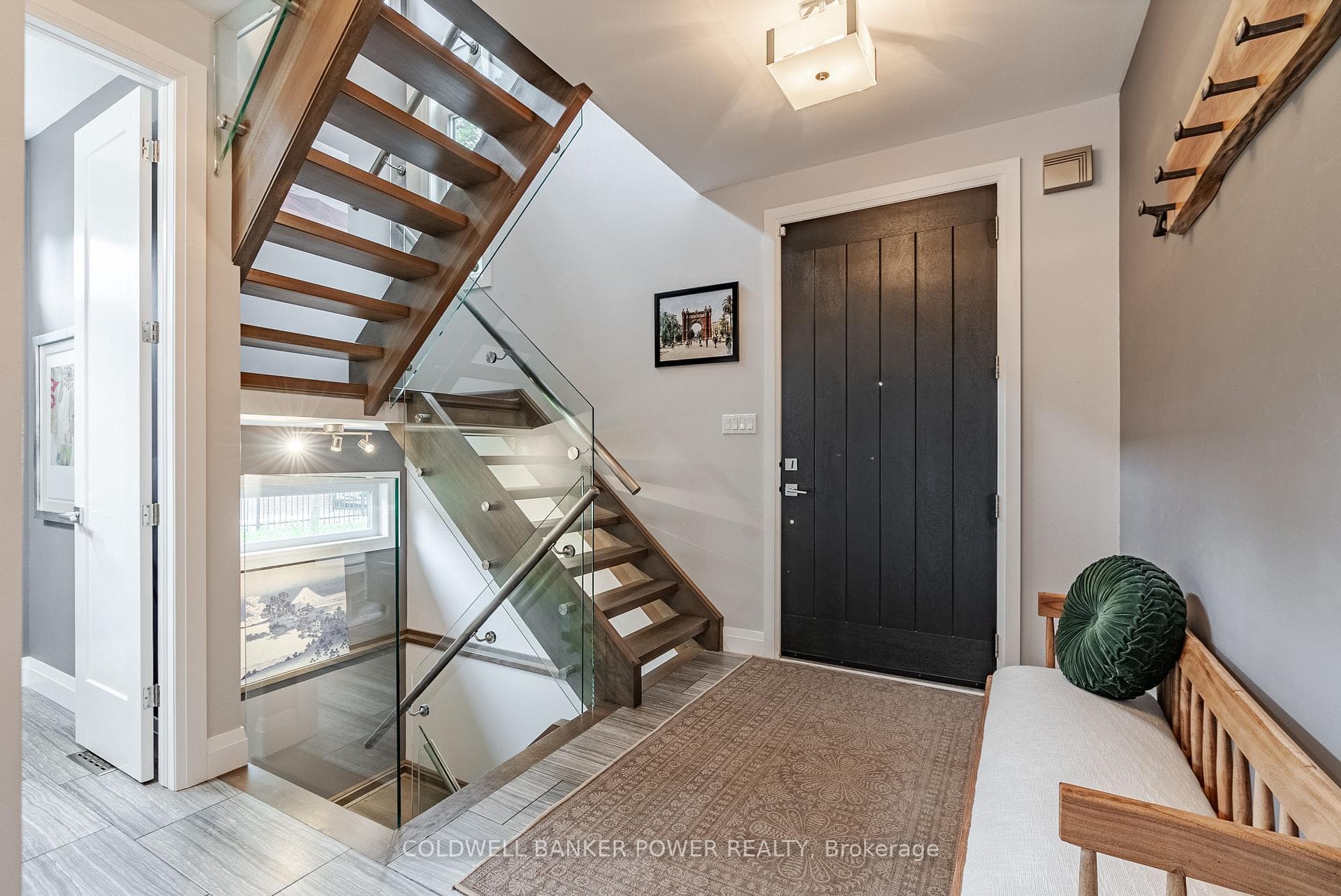 433 Hyde Park Road Unit 10 photo 6
