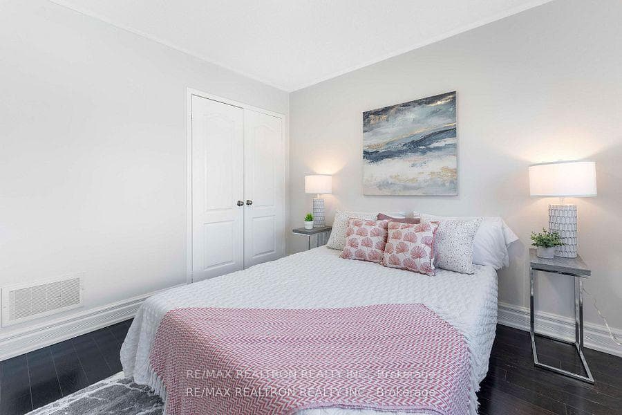 4 Andrew Green Crescent photo 24