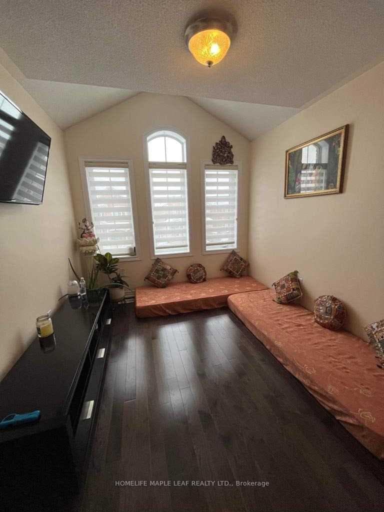 8 Ricardo Road photo 11