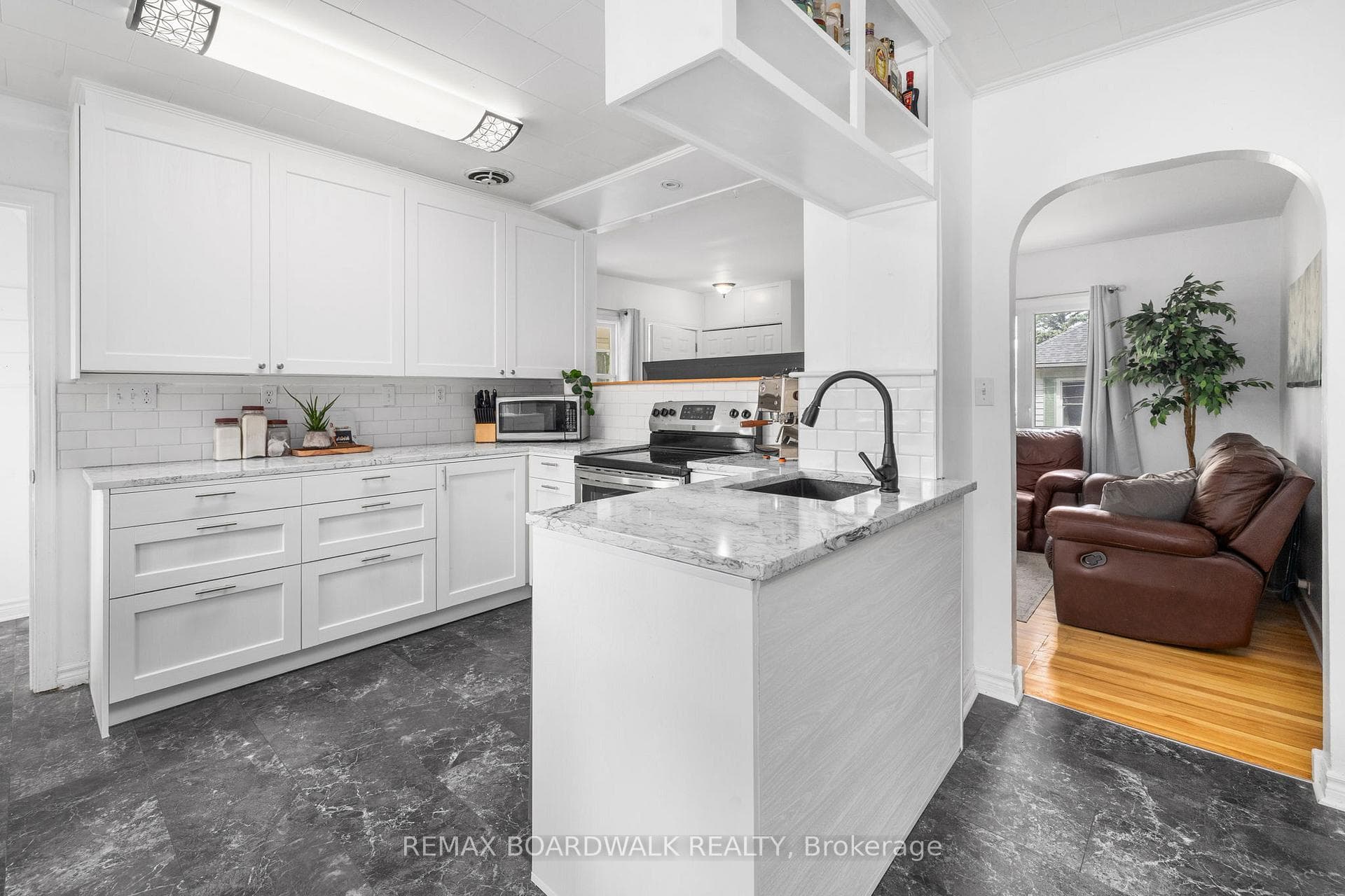 111 Beckwith Street photo 9