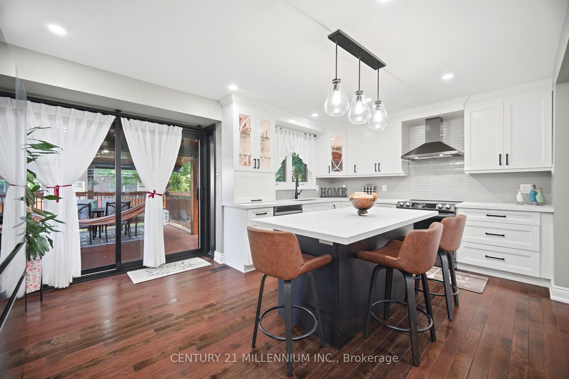 407 Chantenay Drive photo 18
