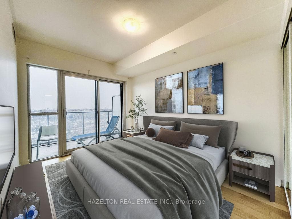 58 ORCHARD VIEW Boulevard Unit 1411 photo 5