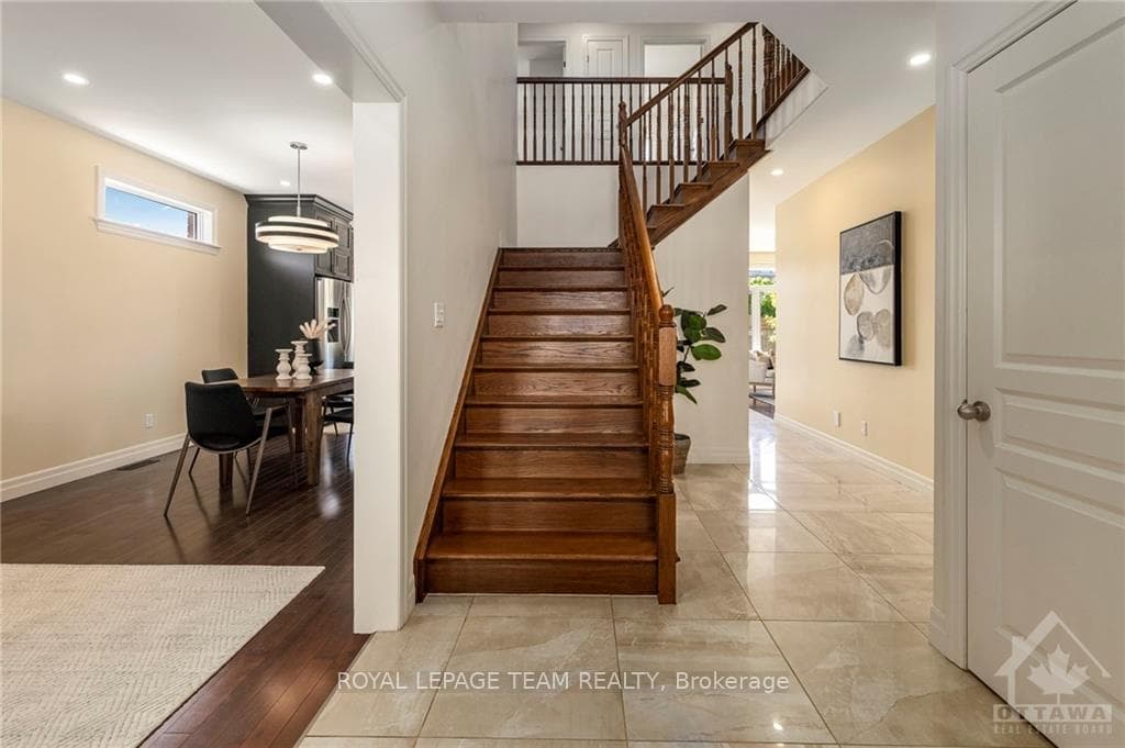 36 BEVAN Drive photo 4
