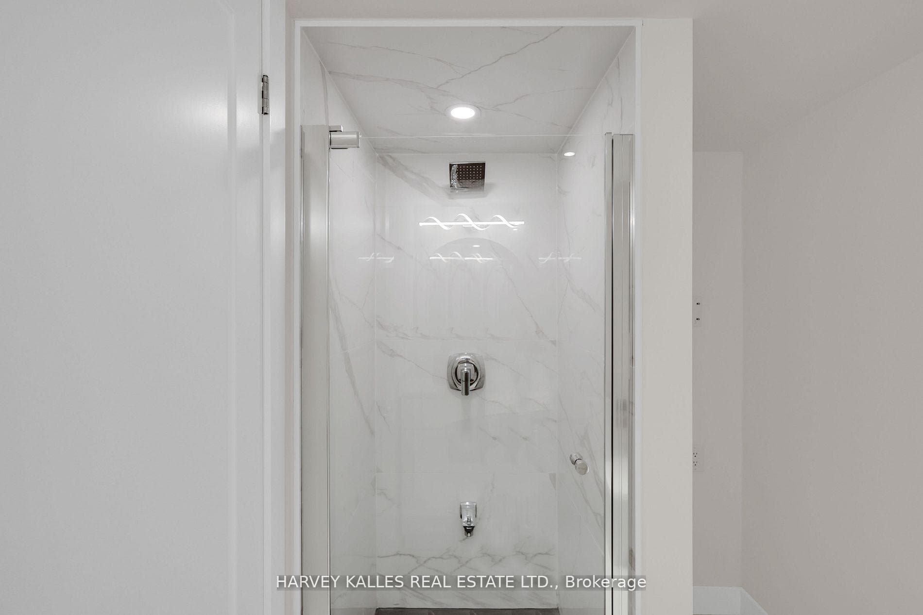 251 Wanless Avenue photo 34