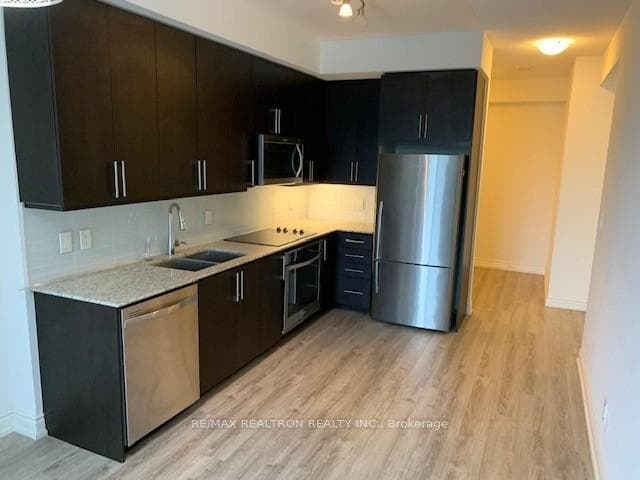 9600 Yonge Street Unit 313B photo 4
