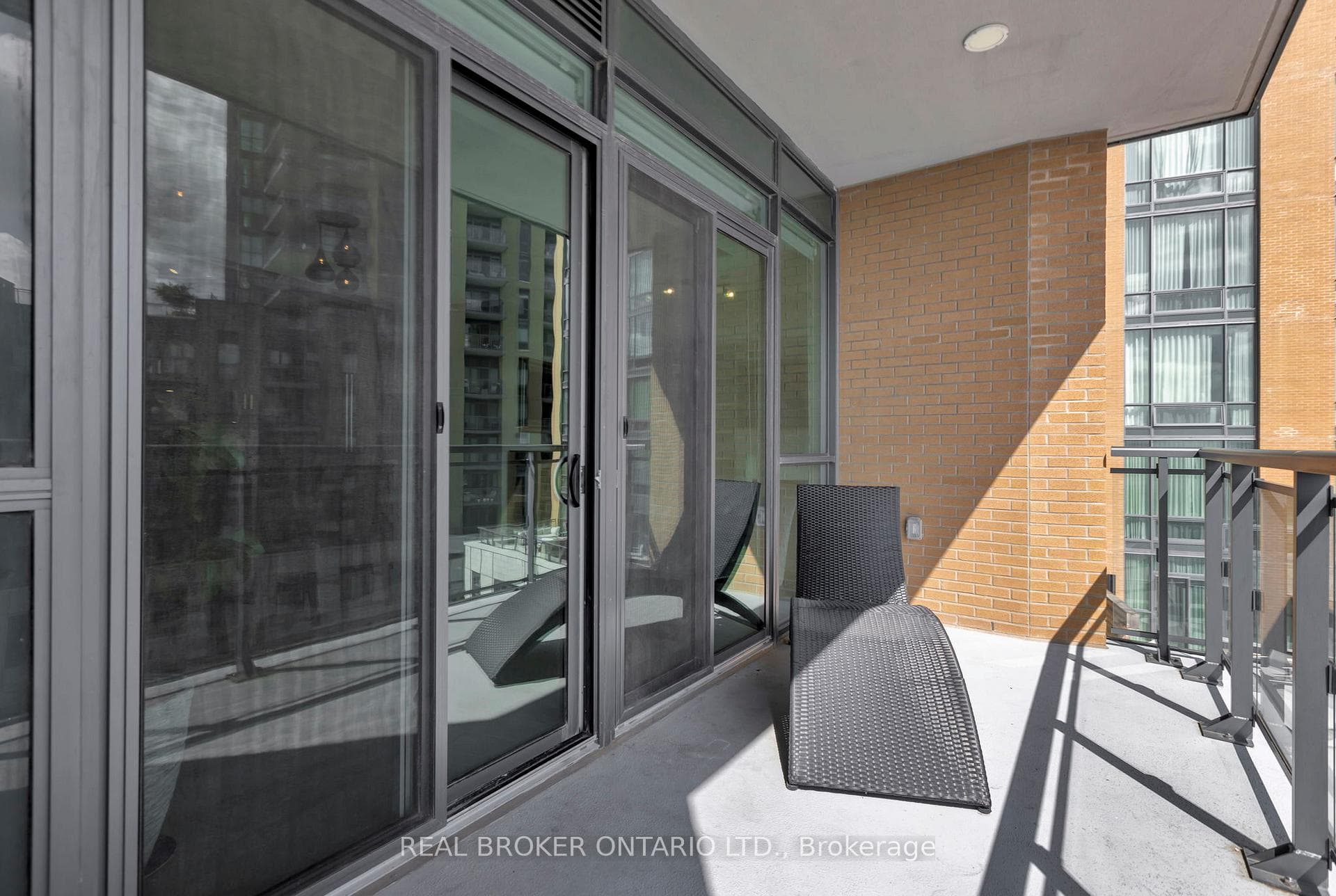 1 Elizabeth Street Unit 501 photo 23