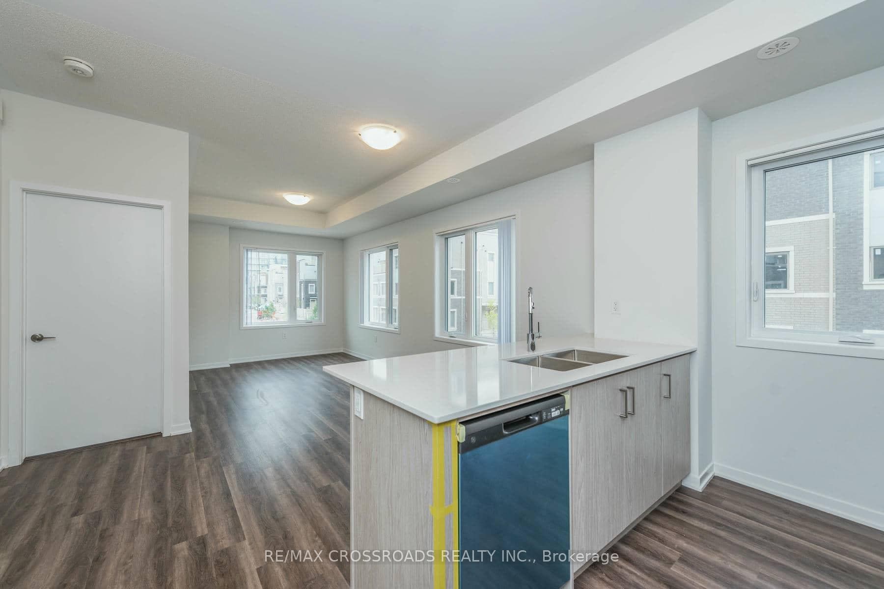 140 Honeycrisp Crescent Unit 292 photo 6