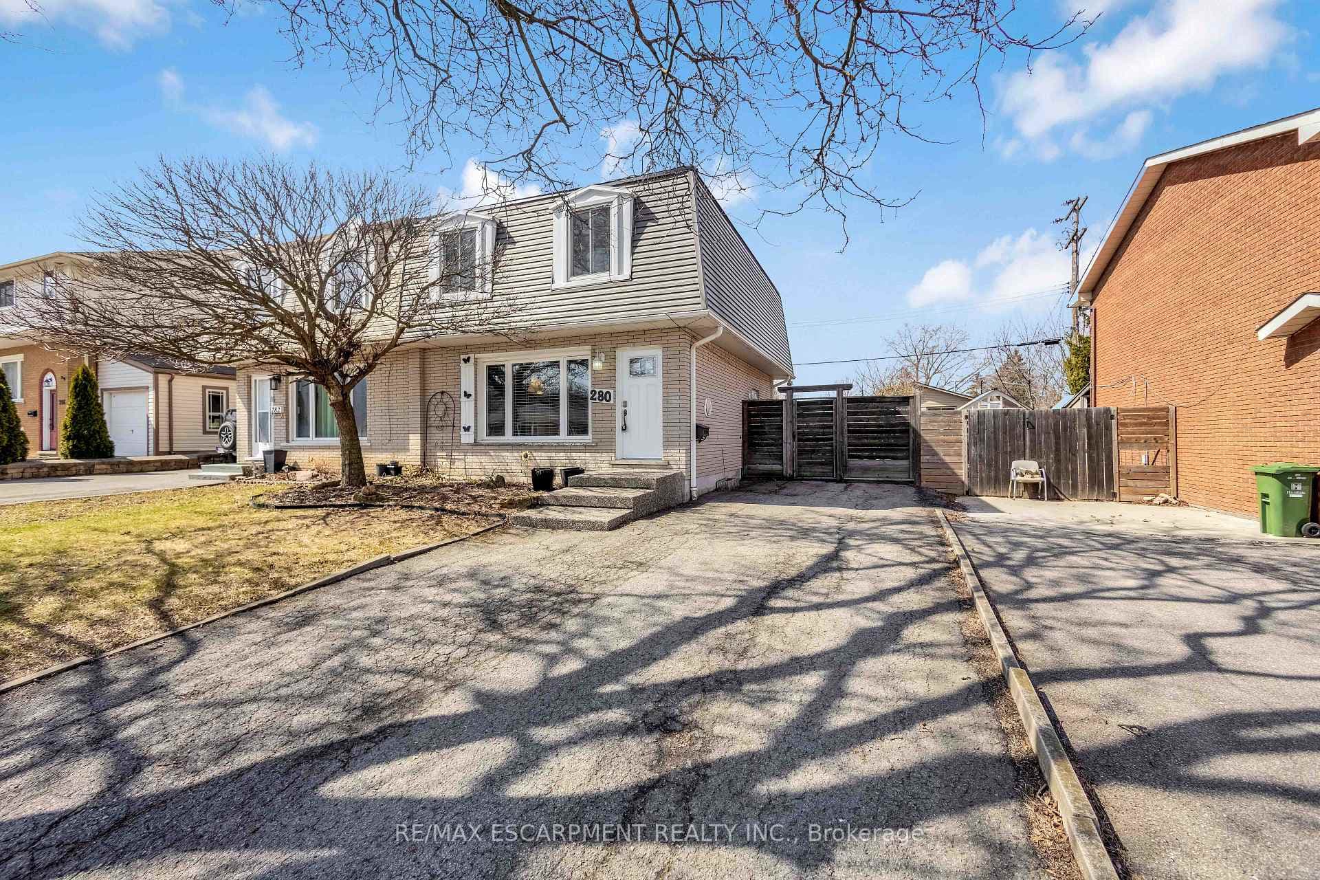 280 Quigley Street photo 3