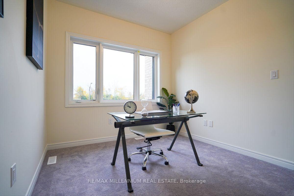 20 Littlewood Drive photo 18