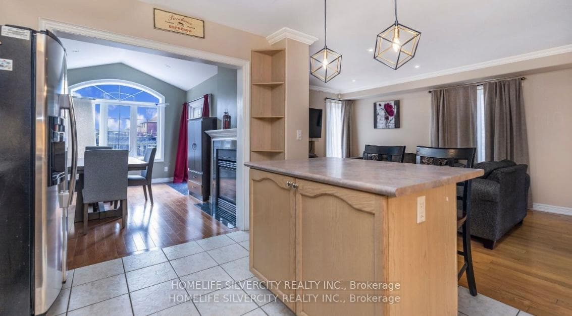 25 Oakmeadow Drive photo 13