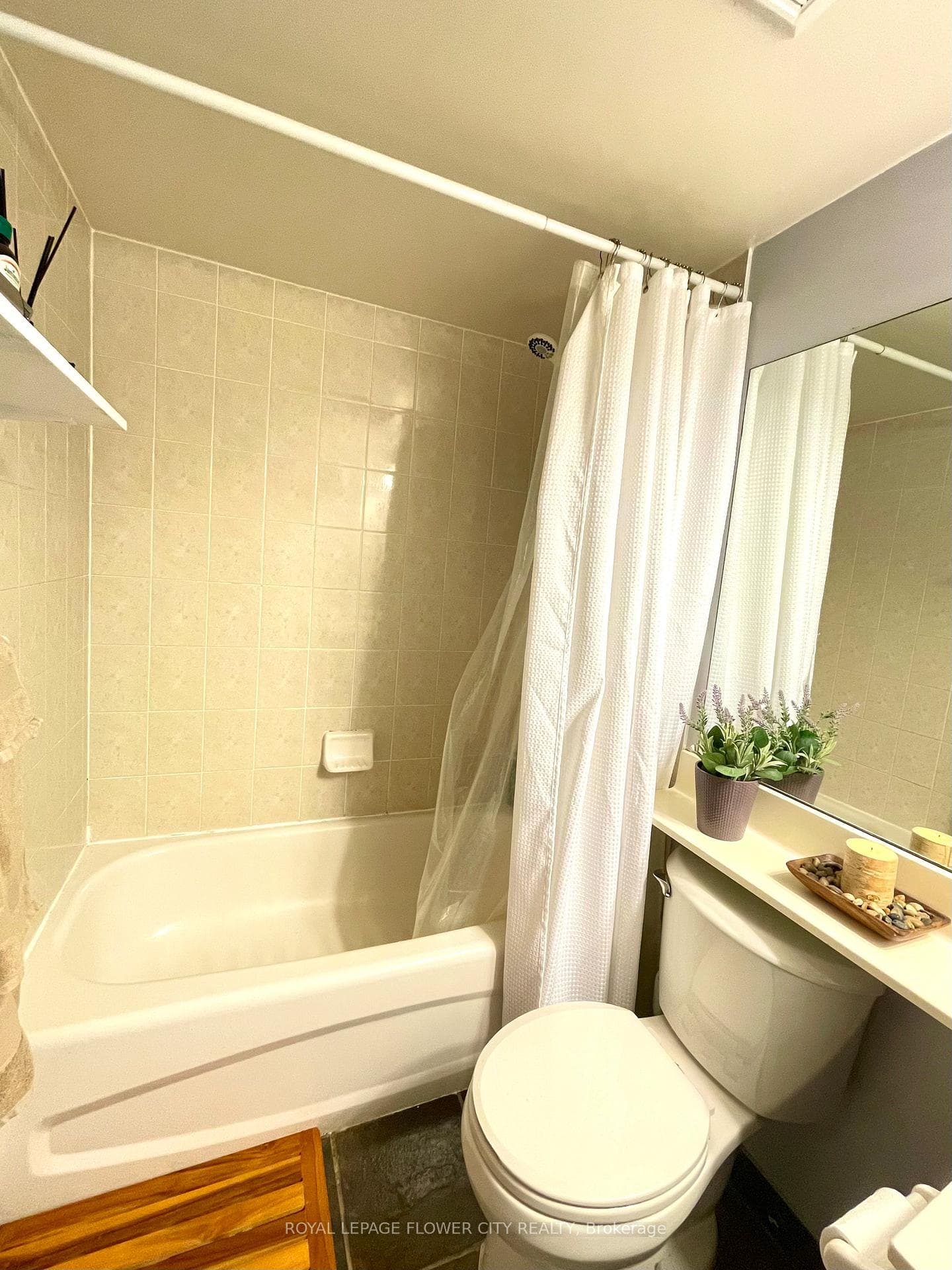 228 Queens Quay Unit 801 photo 34