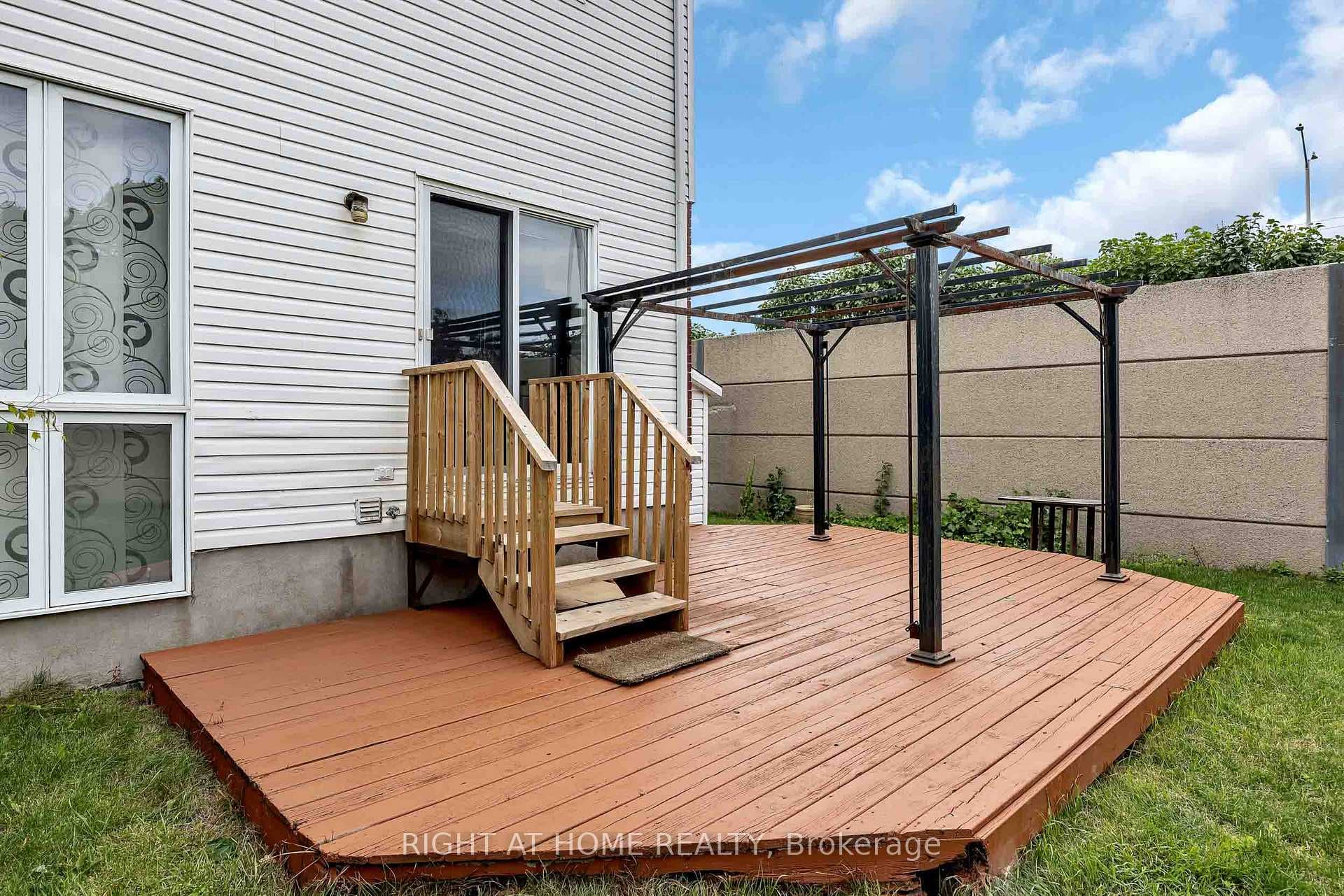 1 Kincardine Drive photo 24