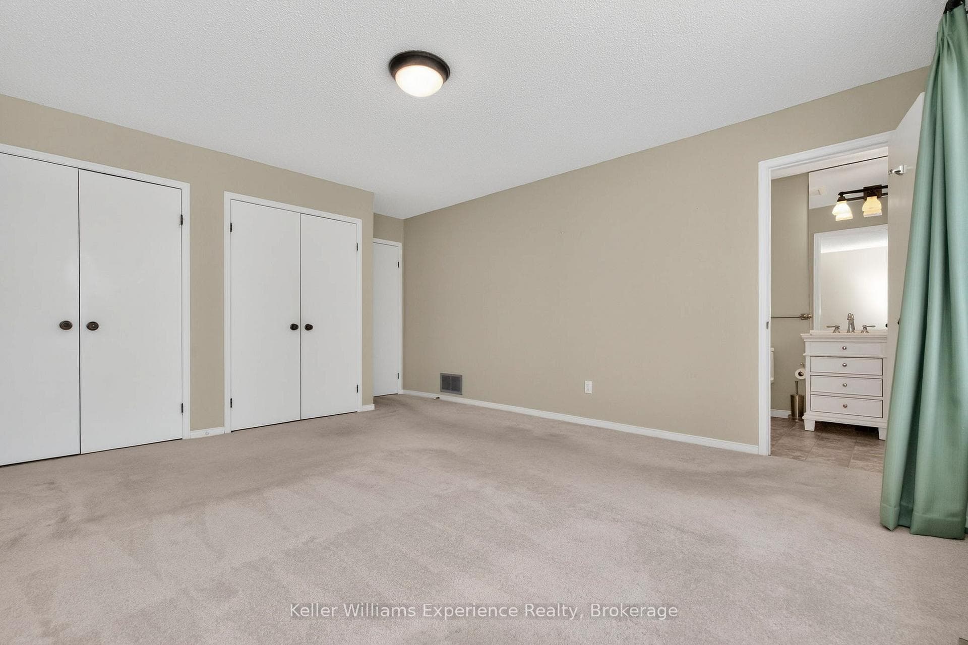 943 Playfair Road photo 23