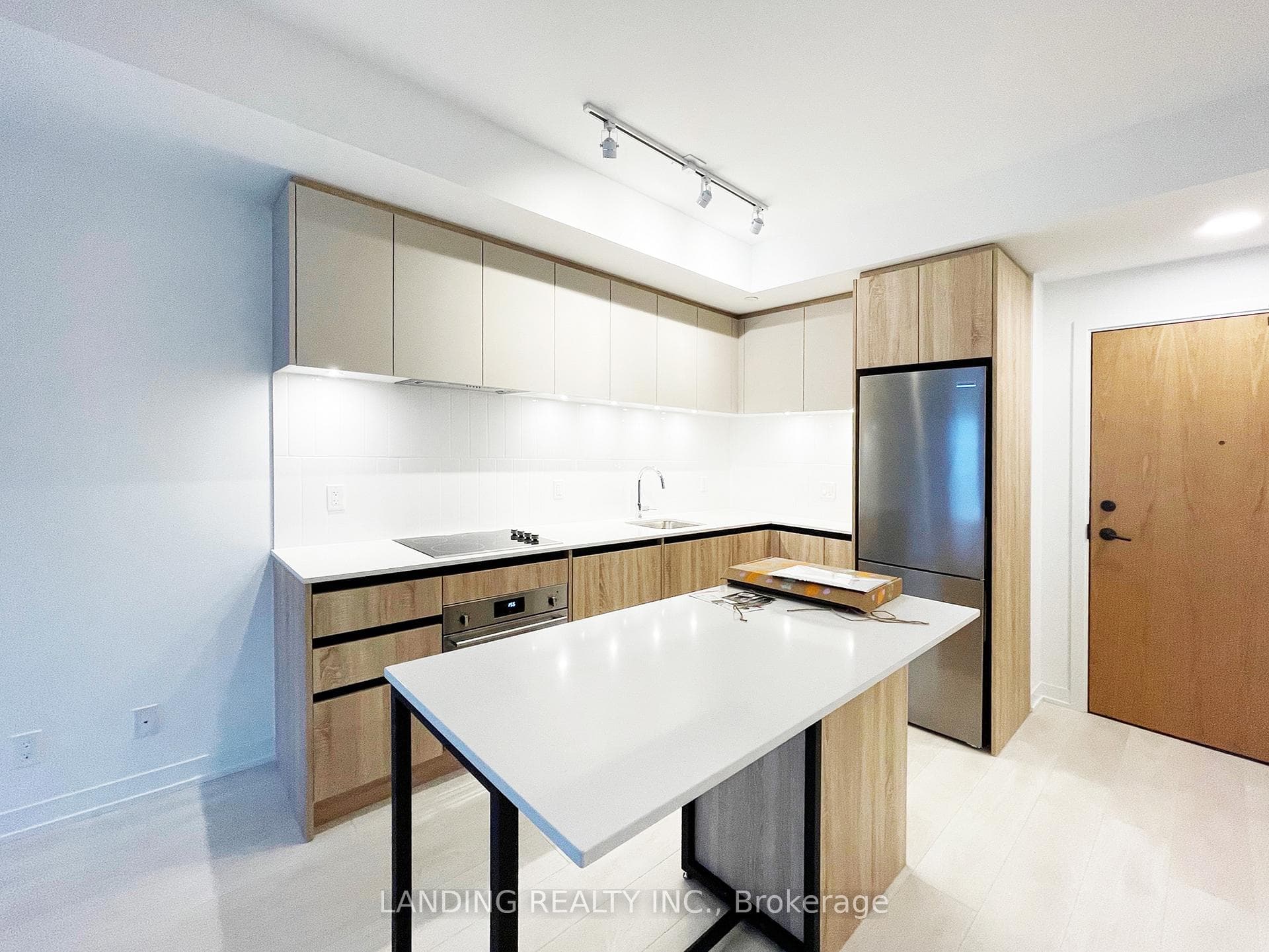 7950 Bathurst Street Unit 1120 photo 1