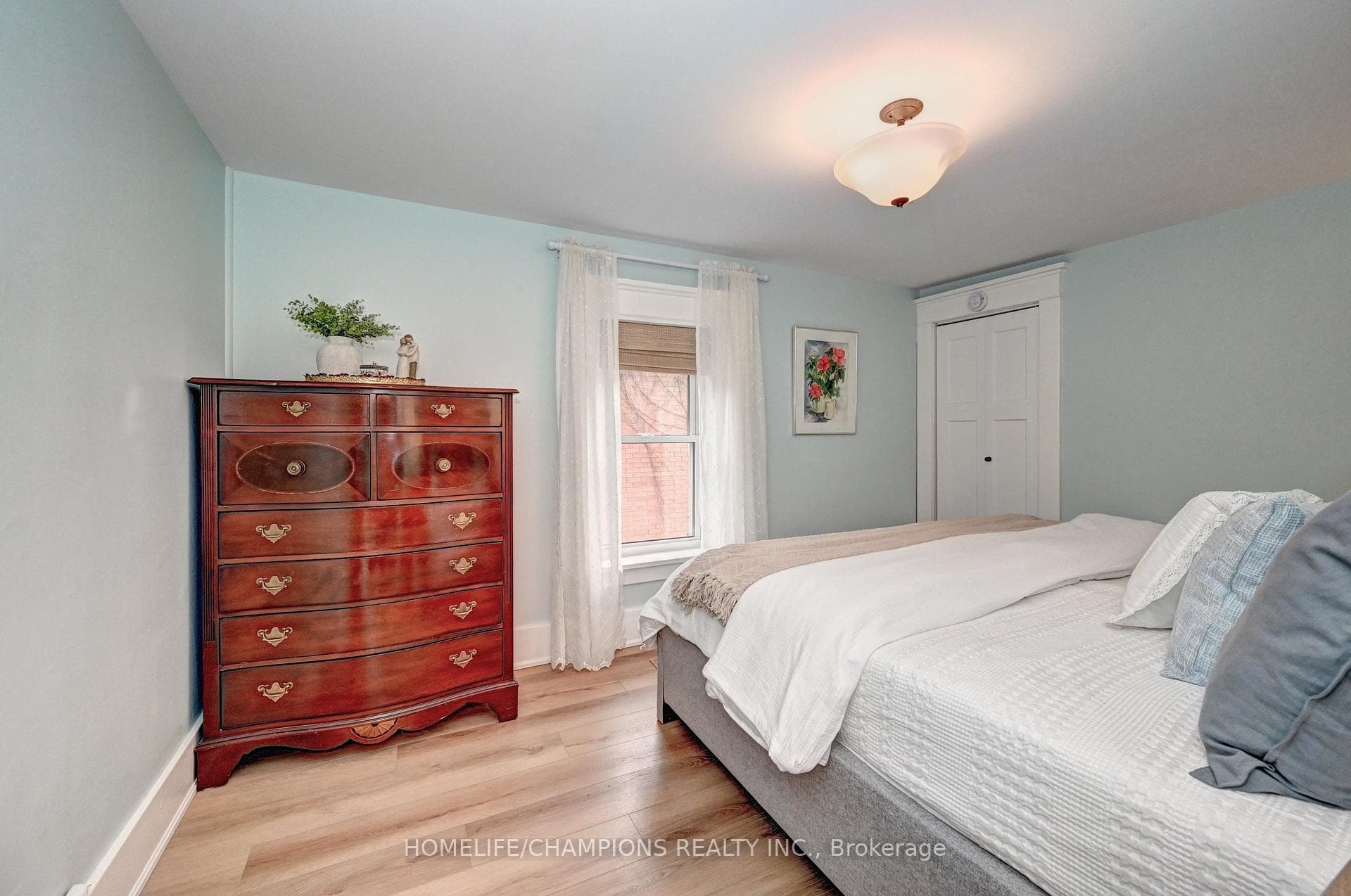 98 McNaughton Street photo 33