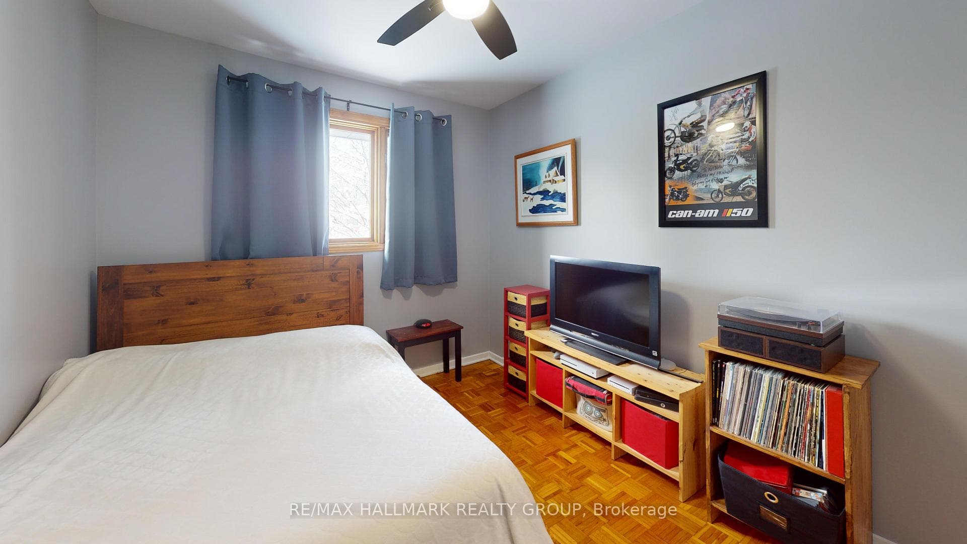 BEDROOM 2