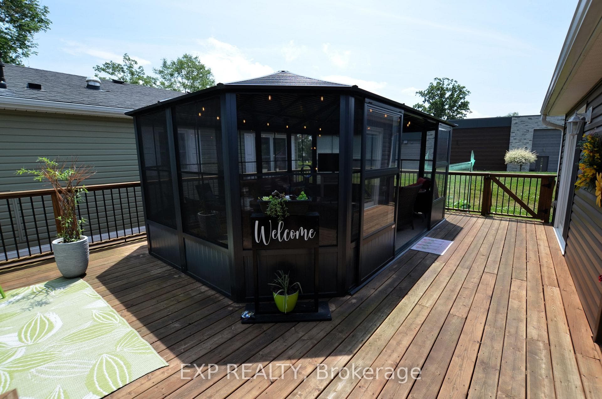 Three season solarium