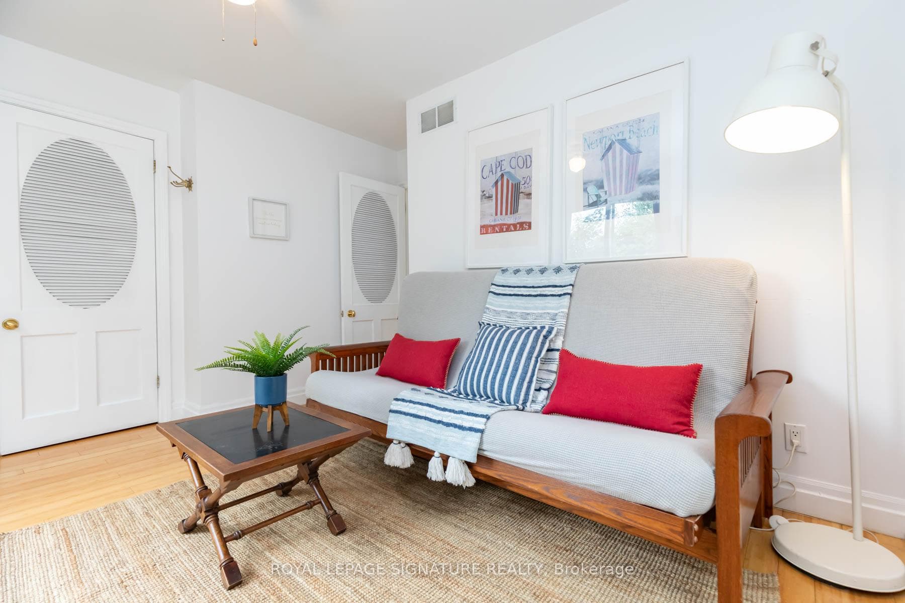 2nd bedroom