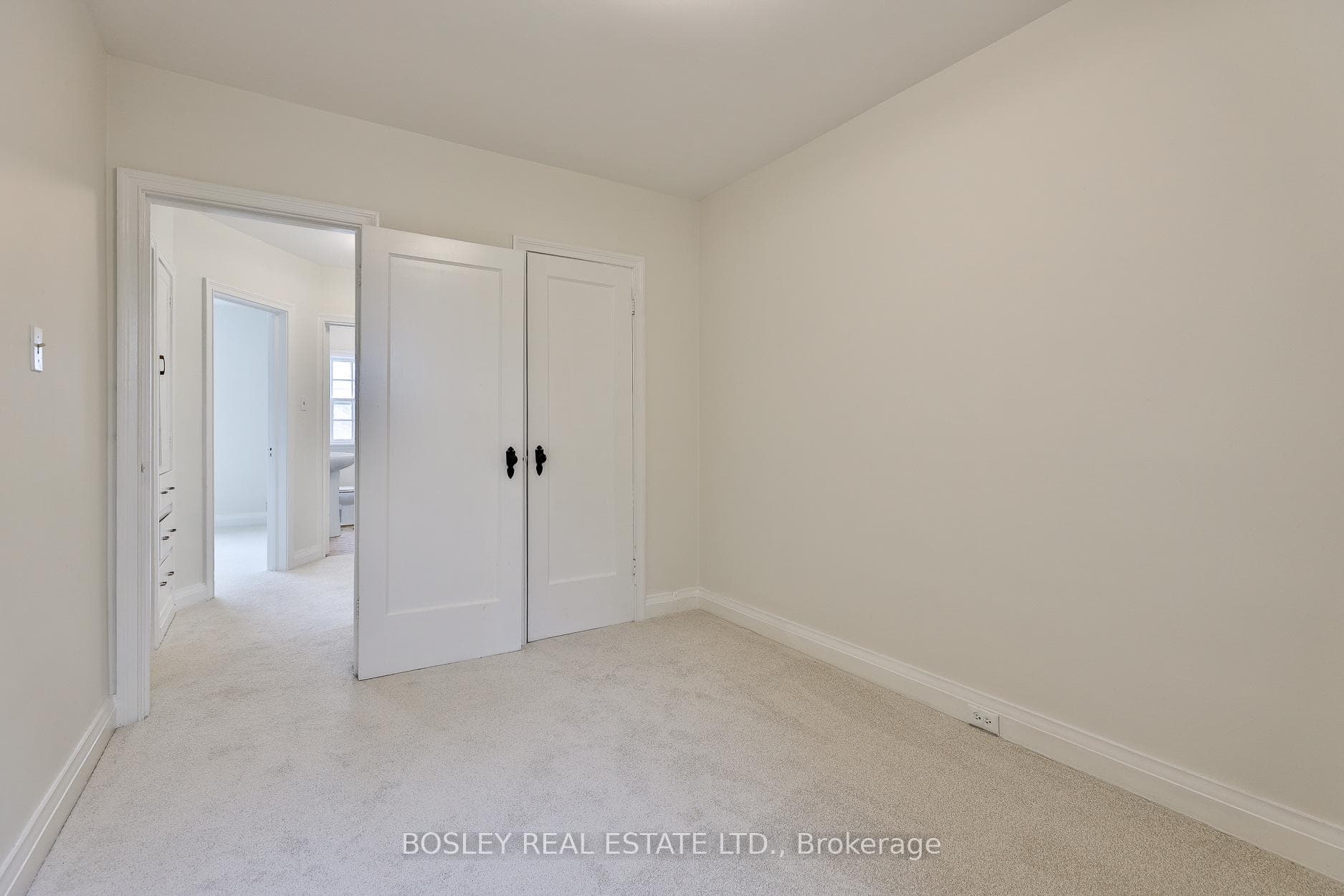 432 Broadway Avenue photo 23