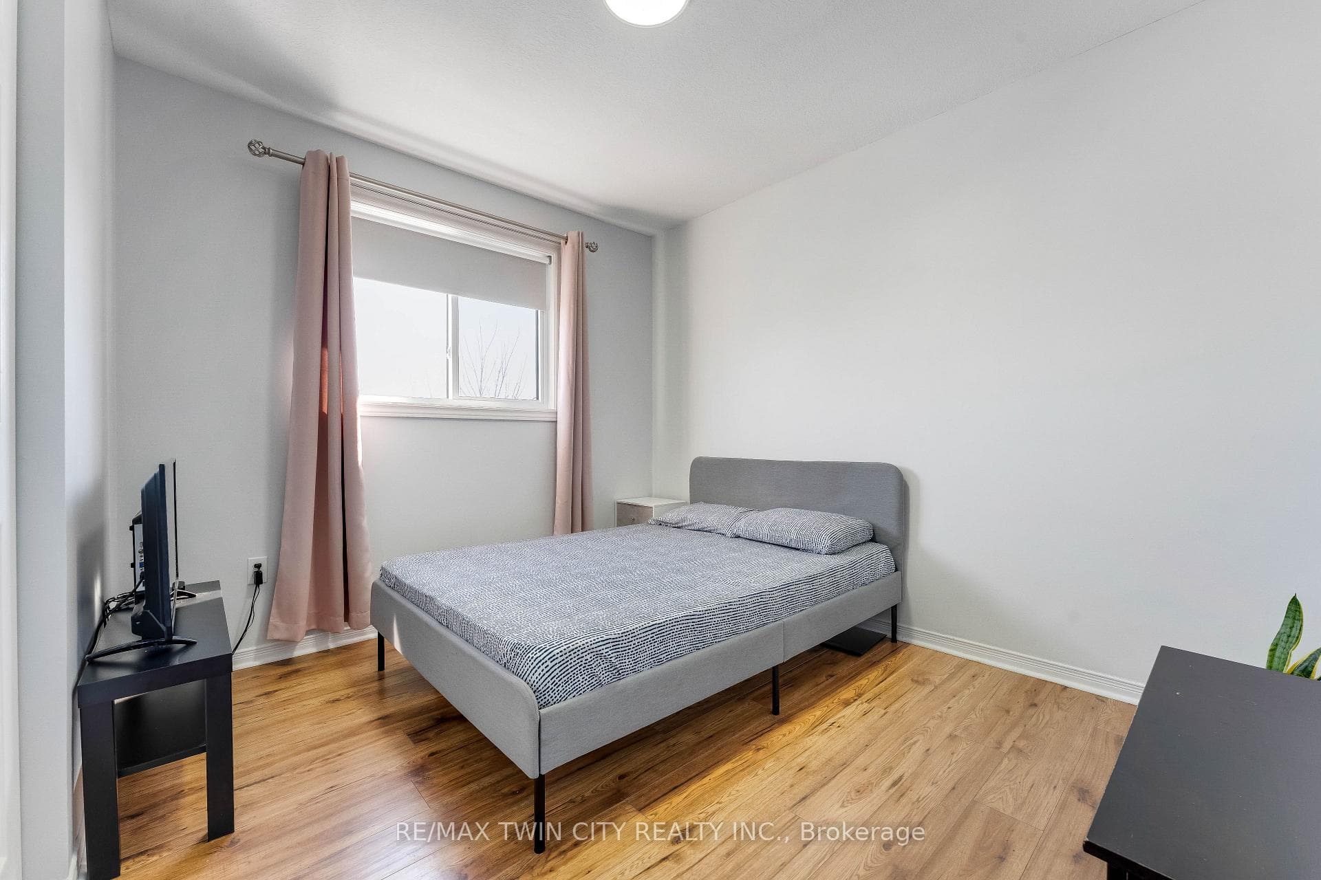 160 Prosperity Drive photo 23