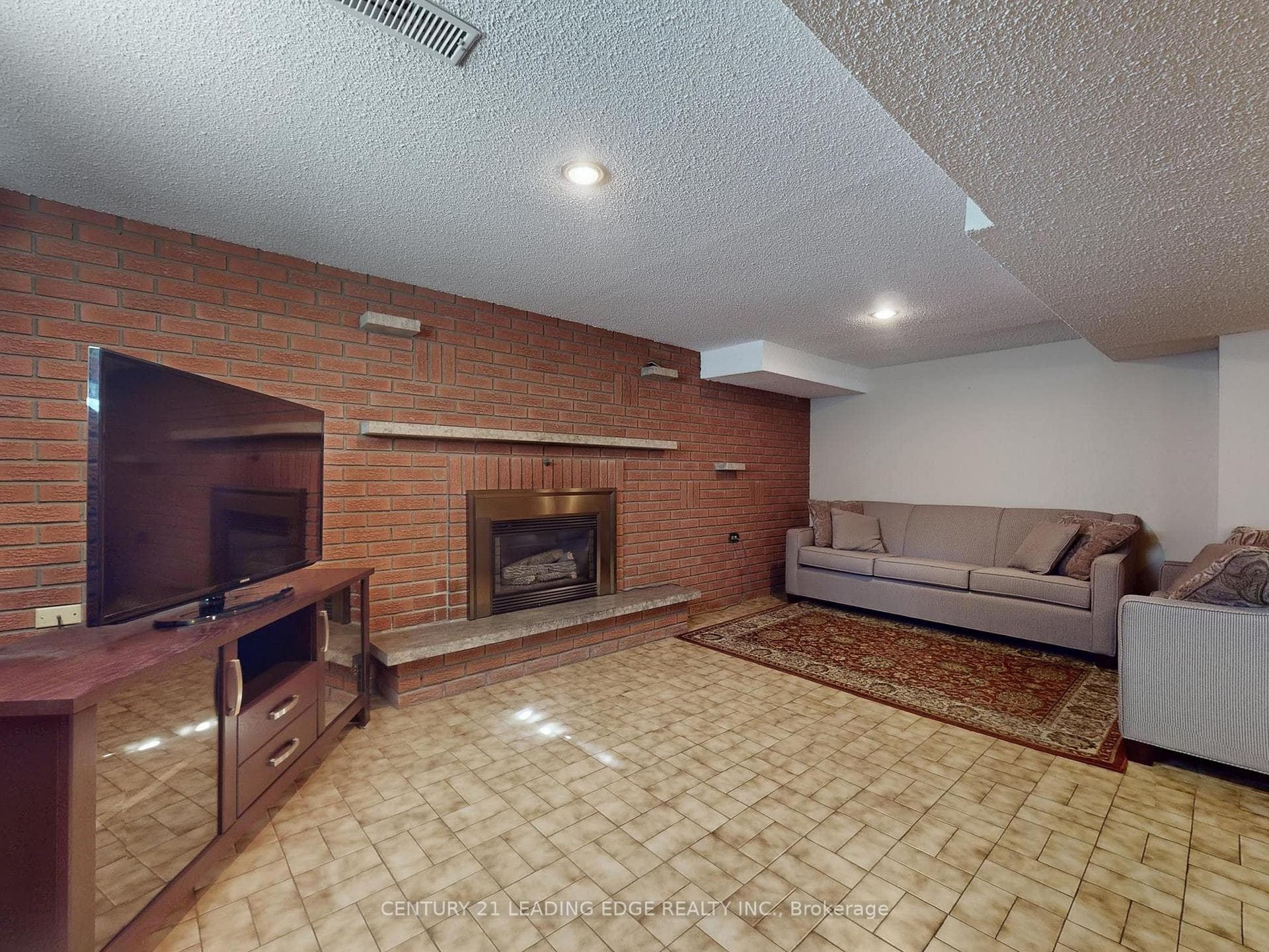 33 Monarchdale Avenue photo 29