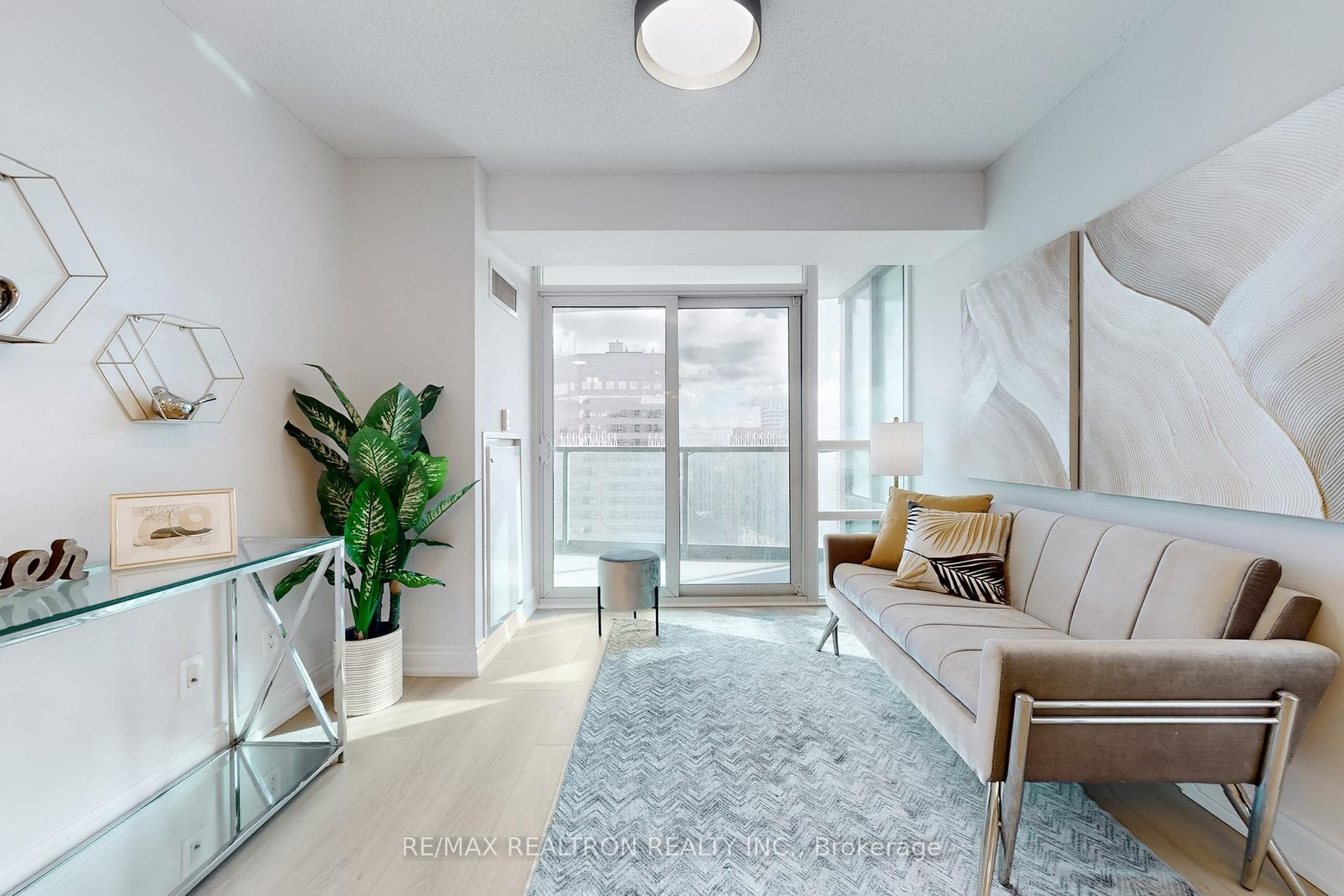 15 Greenview Avenue Unit 2604 photo 6