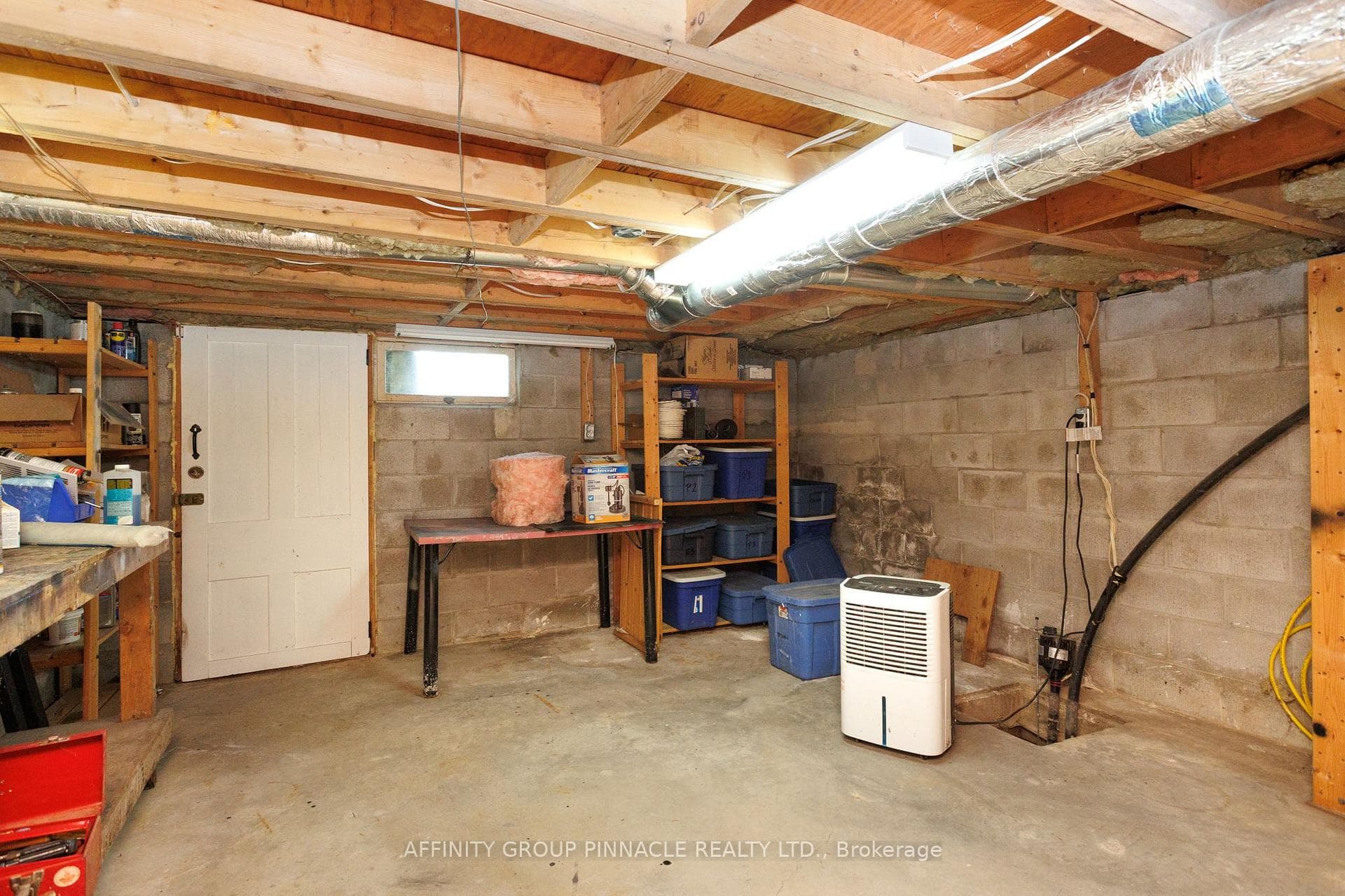 145 King Street photo 42
