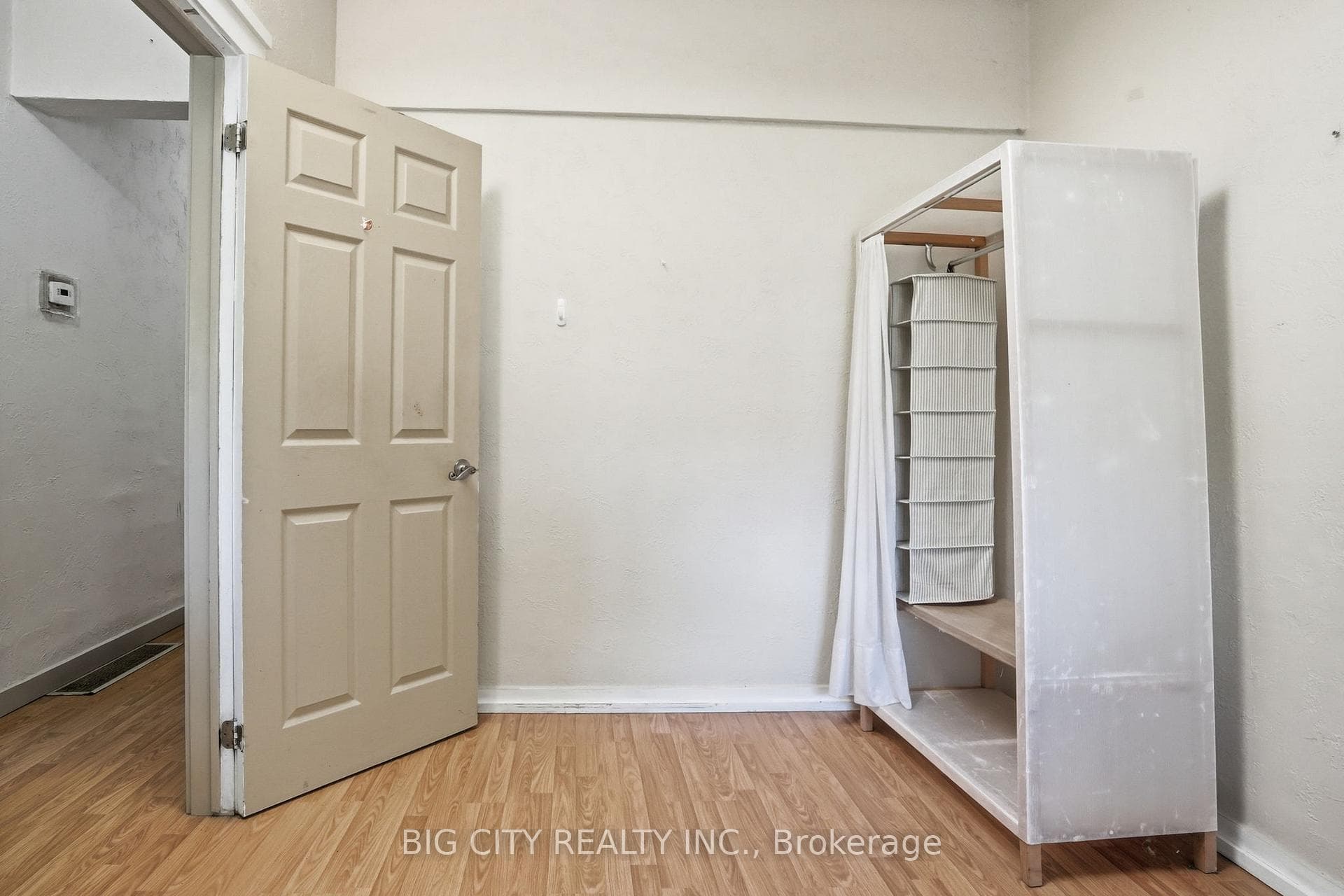 56 Holmes Avenue photo 5