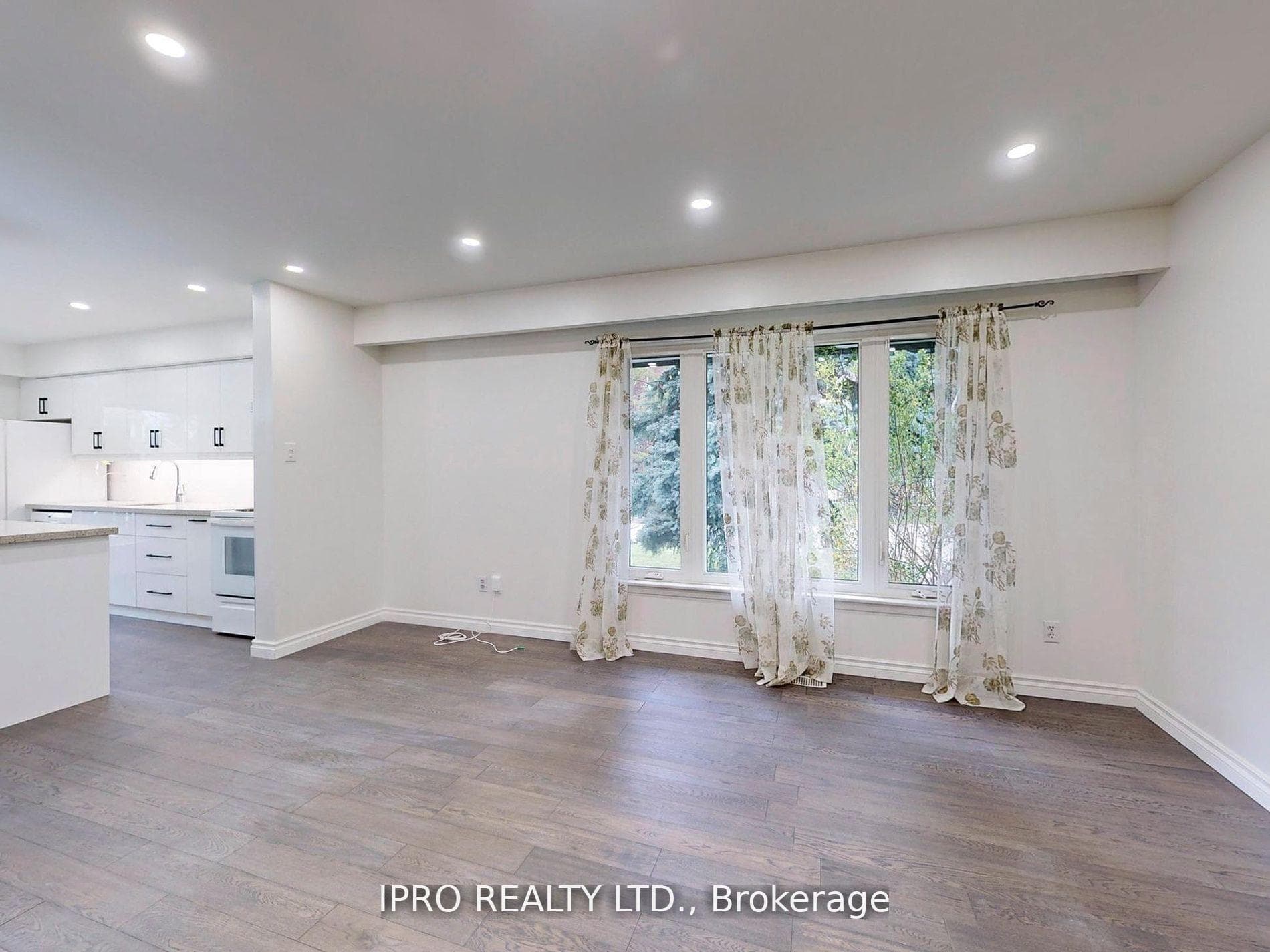 25 Ivanic Court photo 6