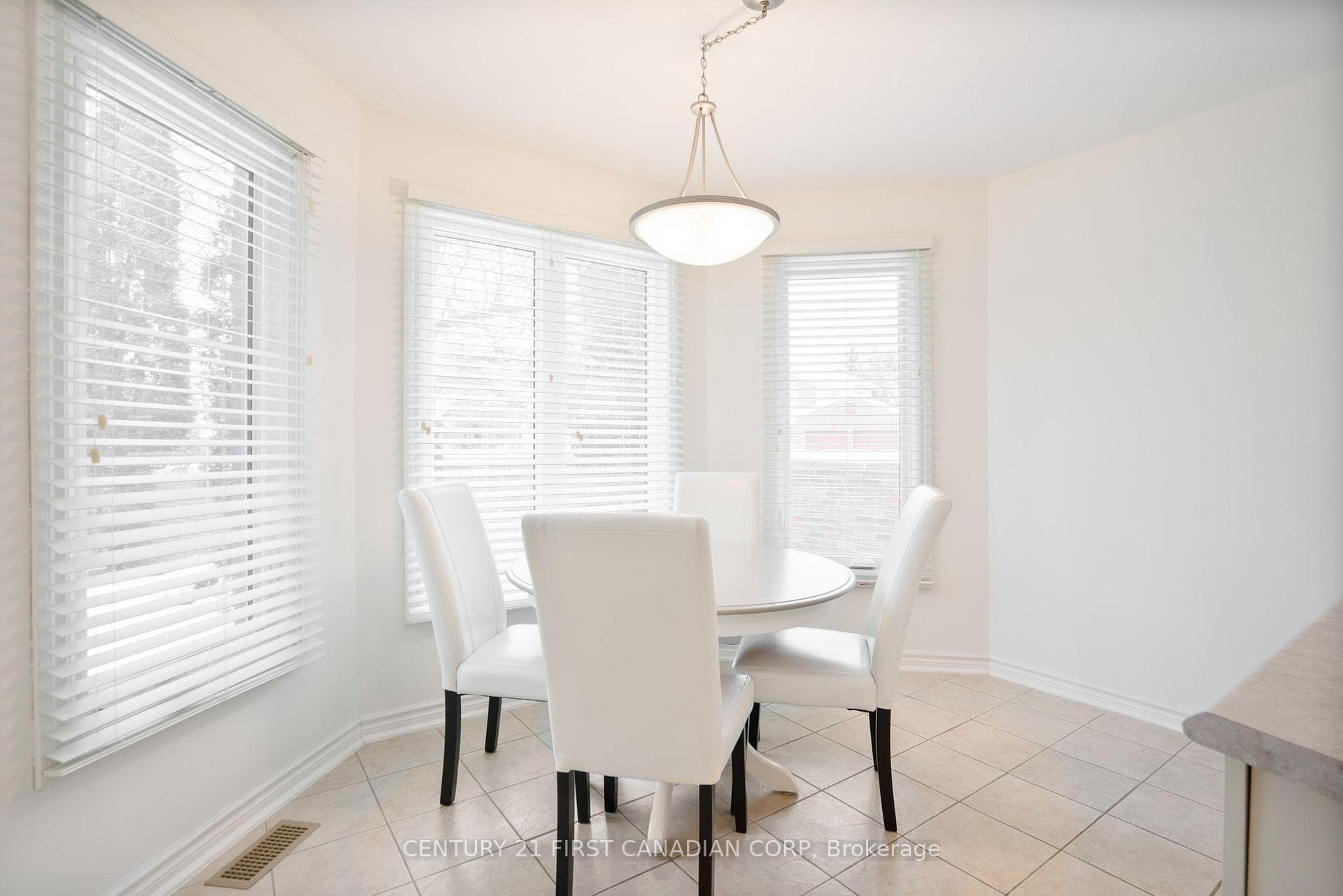 70 Sunnyside Drive Unit 28 photo 12