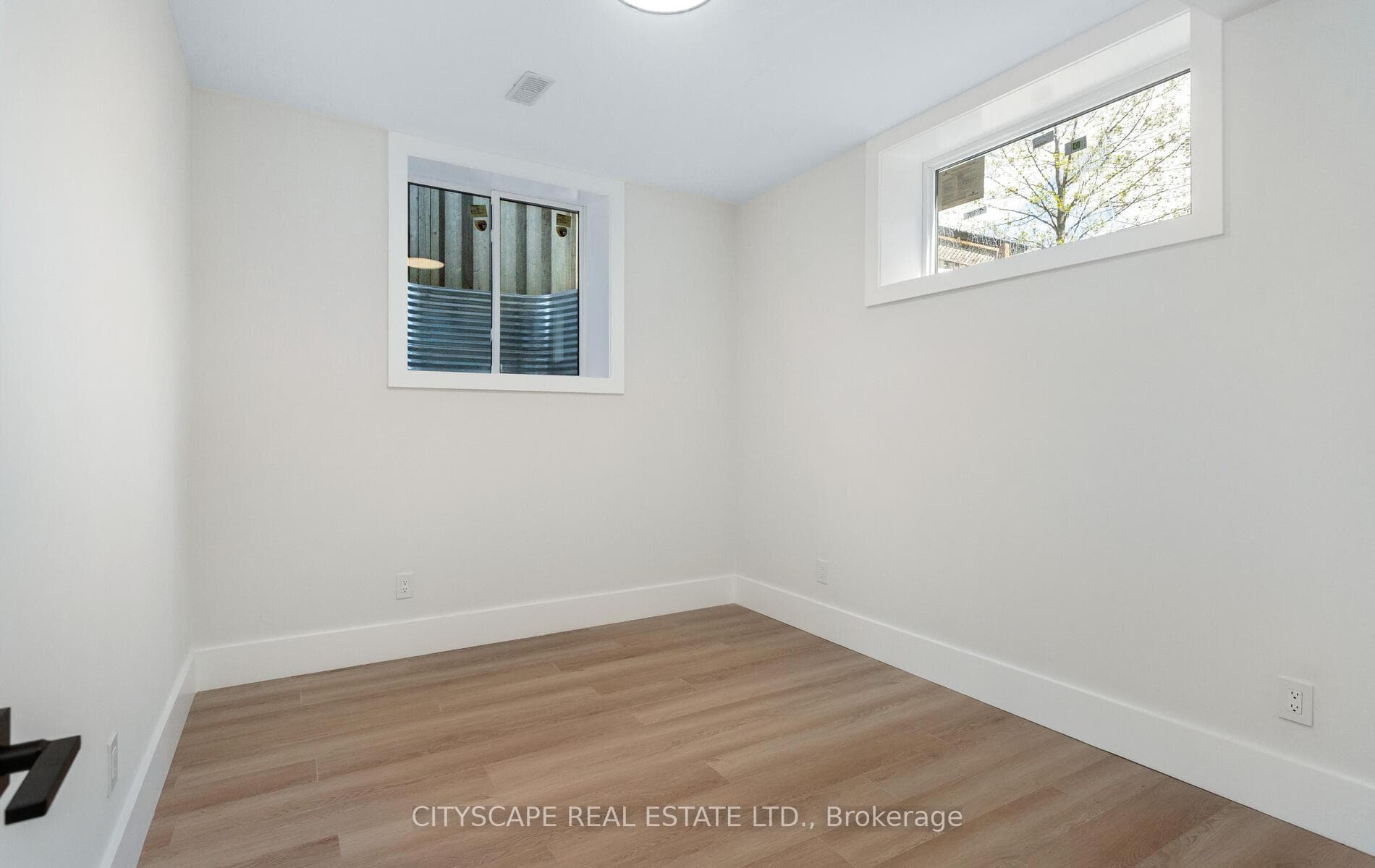 55 Adanac Drive photo 25