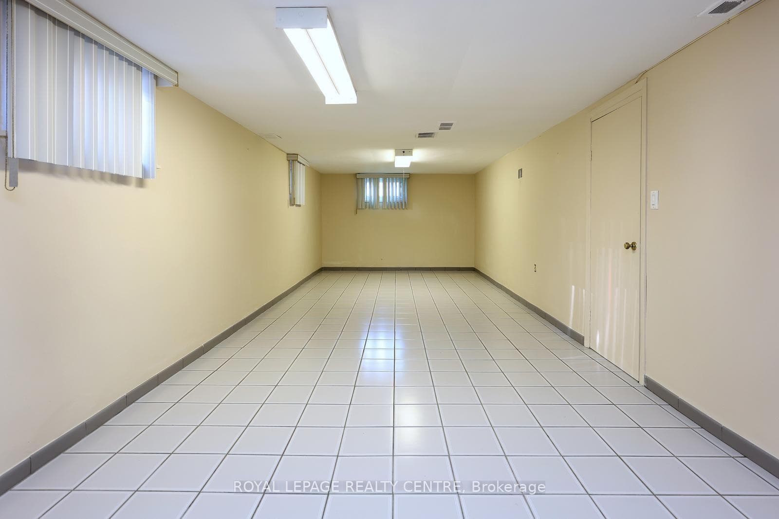 170 Simpson Avenue photo 27
