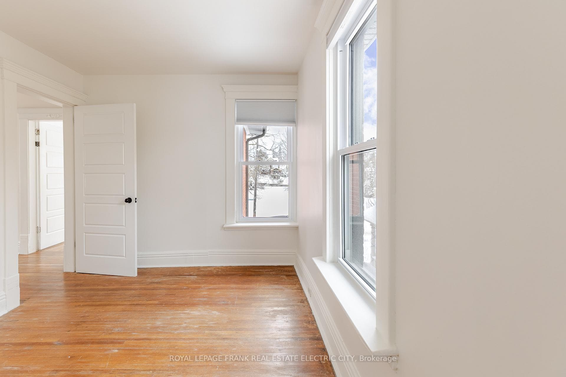 599 Homewood Avenue photo 32
