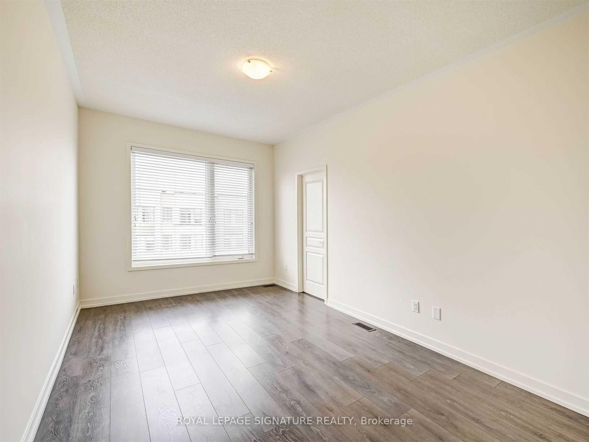 212 Huguenot Road photo 20