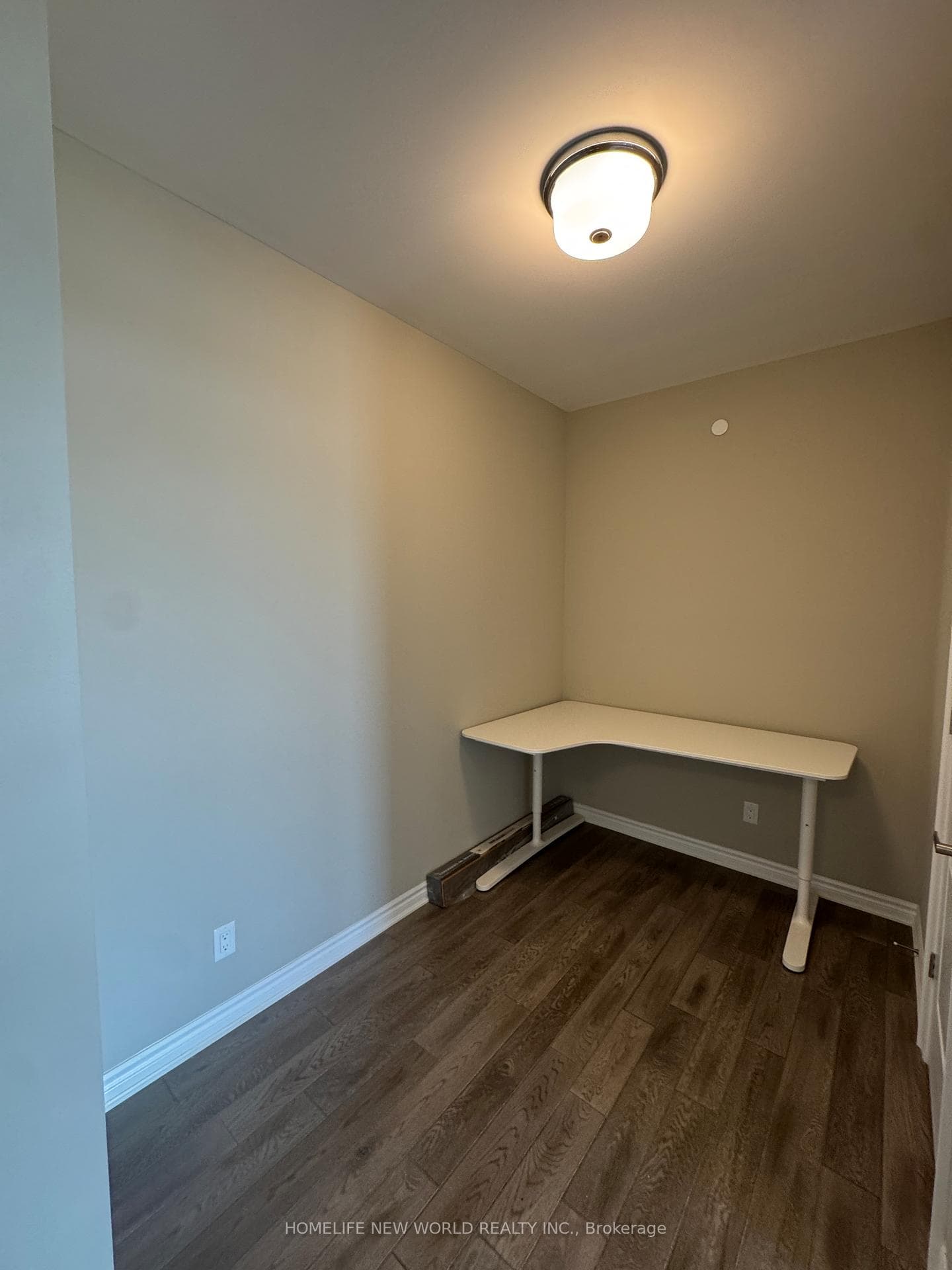 2 Adam Sellers Street Unit 405 photo 18