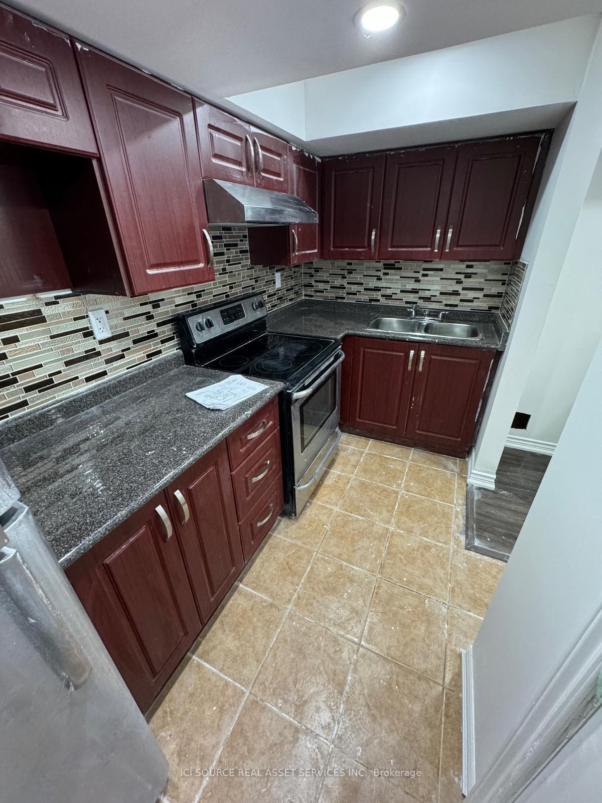 1579 Coldstream Drive Unit BSMT photo 3