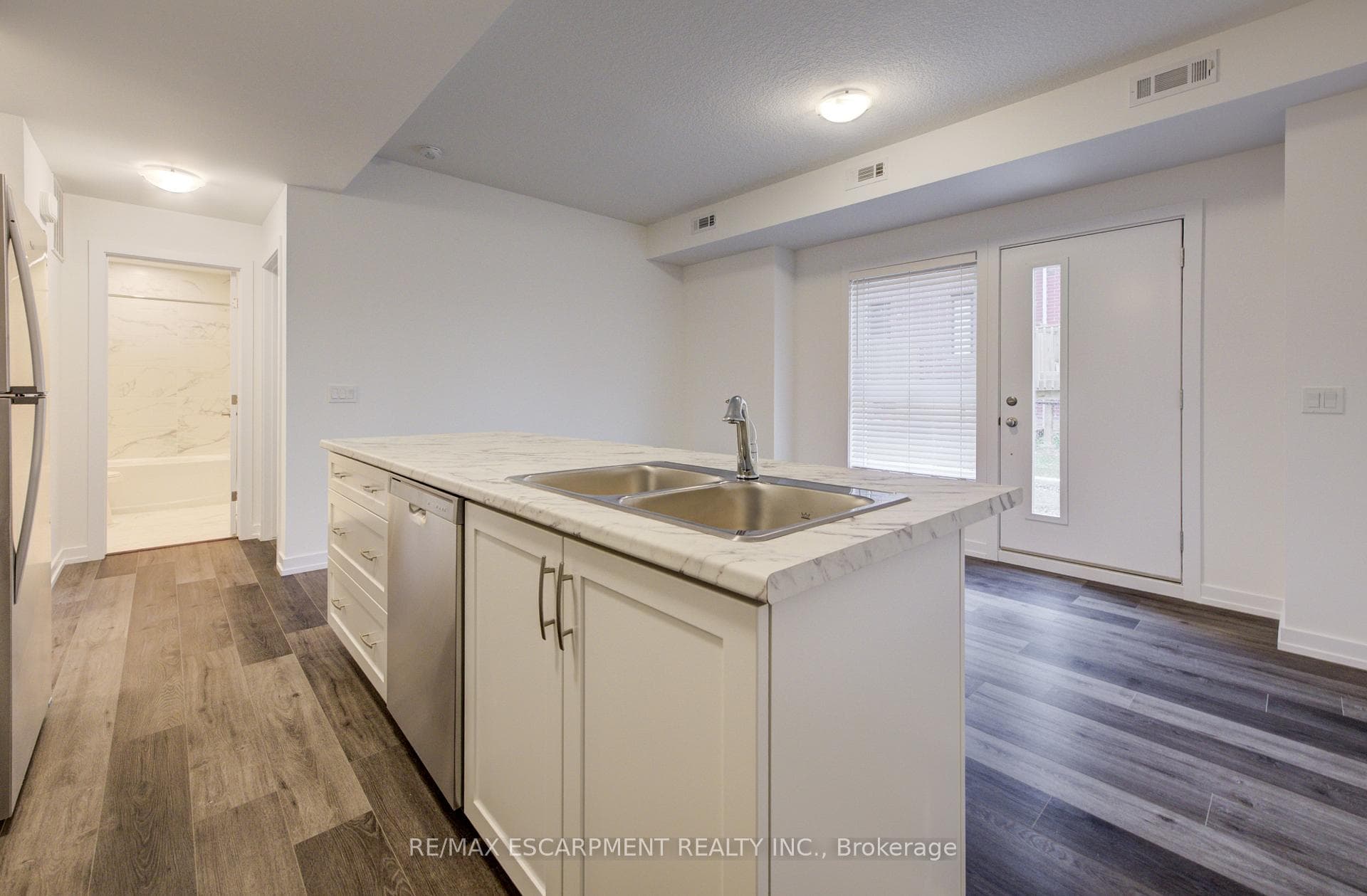 70 Kenesky Drive Unit 20 photo 9