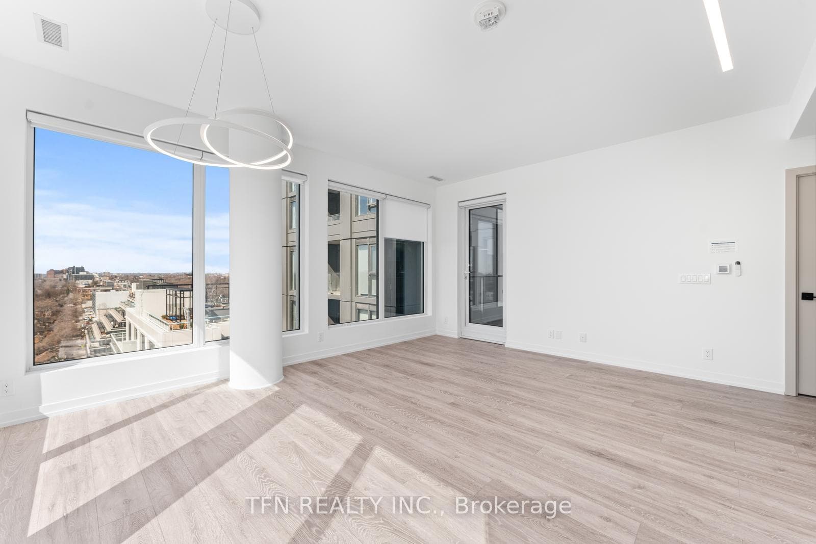 2020 Bathurst Street Unit 1121 photo 23