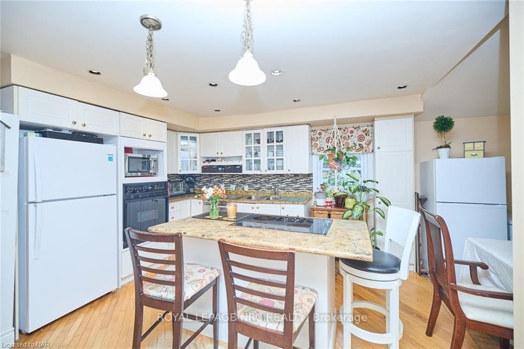 133 DALHOUSIE Avenue photo 14