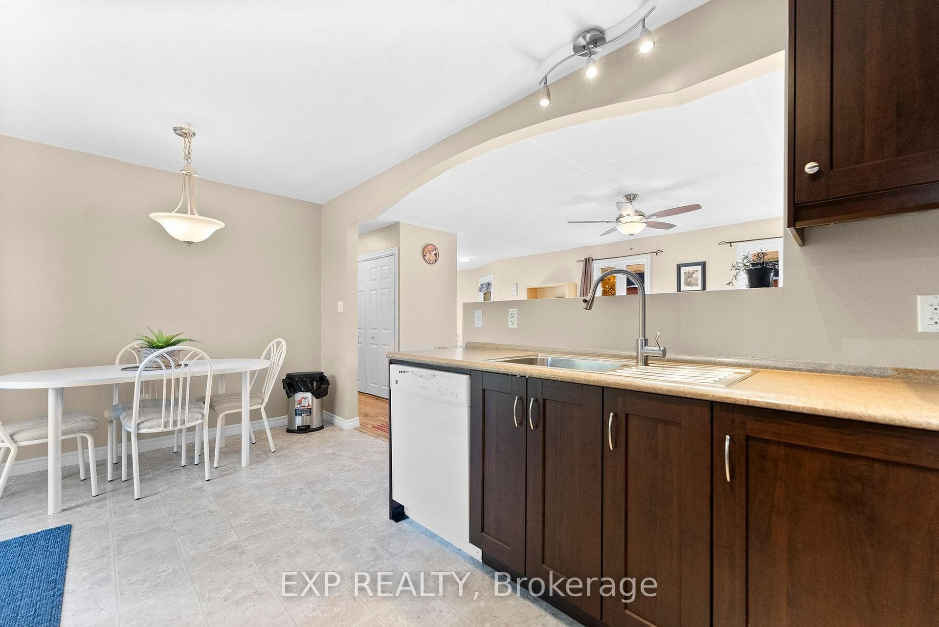 151 Bank Street photo 12