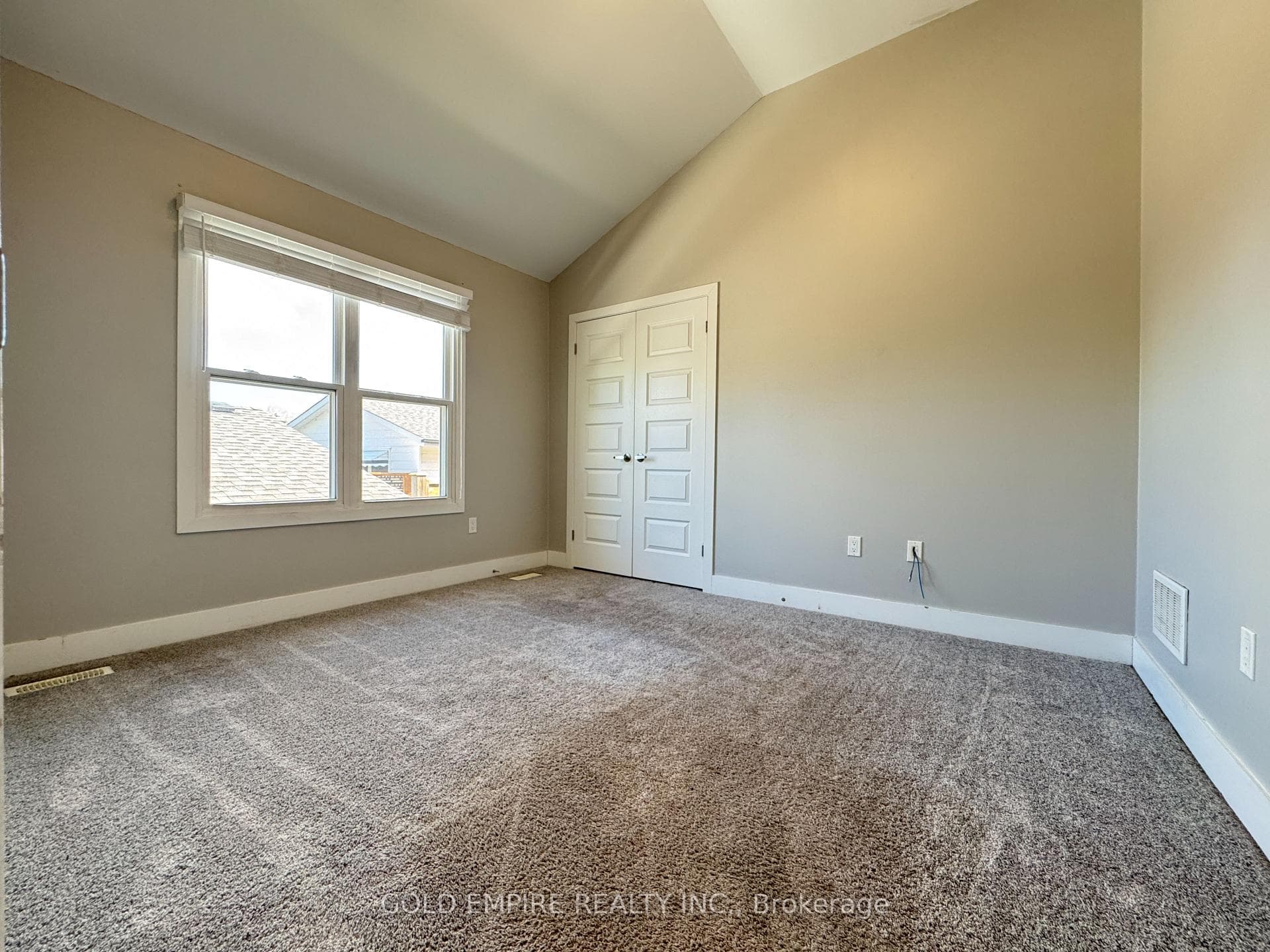 261 Cairn Street photo 17