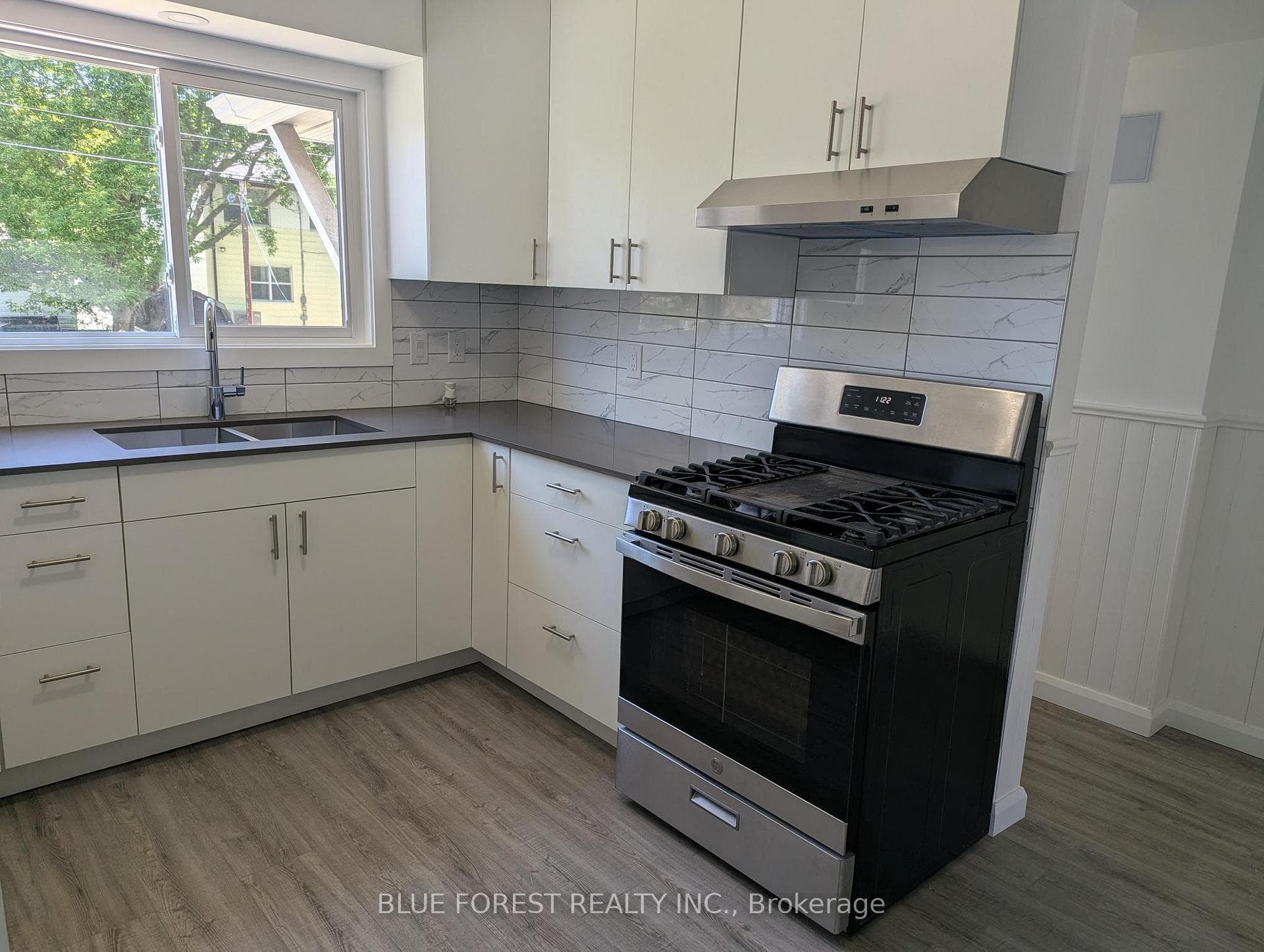 Kitchen 1
