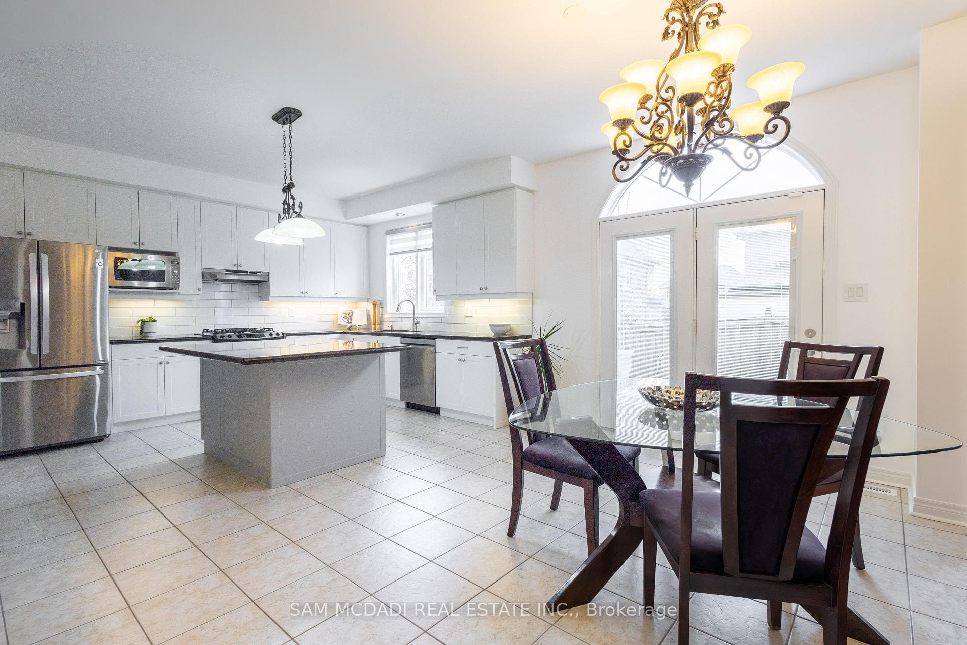 26 Supino Crescent photo 16