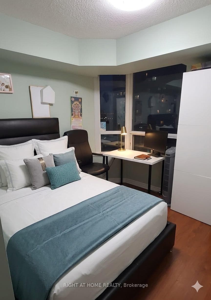 68 Corporate Drive Unit 1229 photo 23