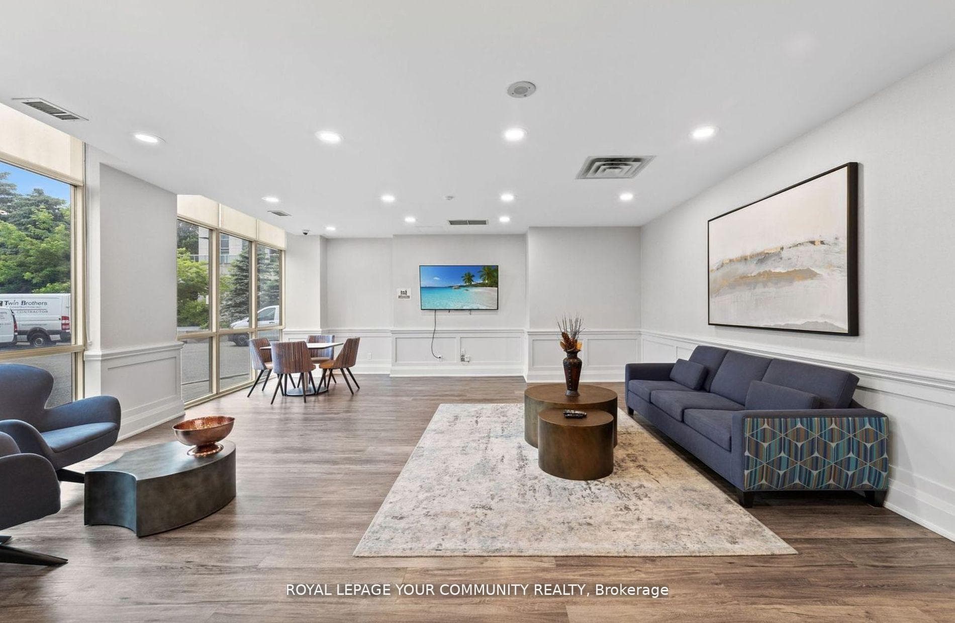 28 Harrison Garden Boulevard Unit 2101 photo 21
