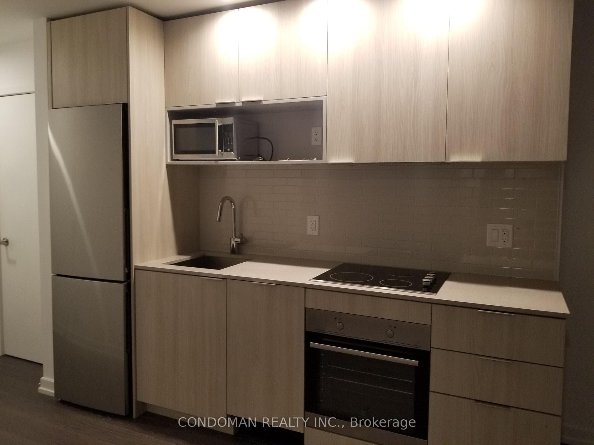 20 Tubman Avenue Unit 2012 photo 5