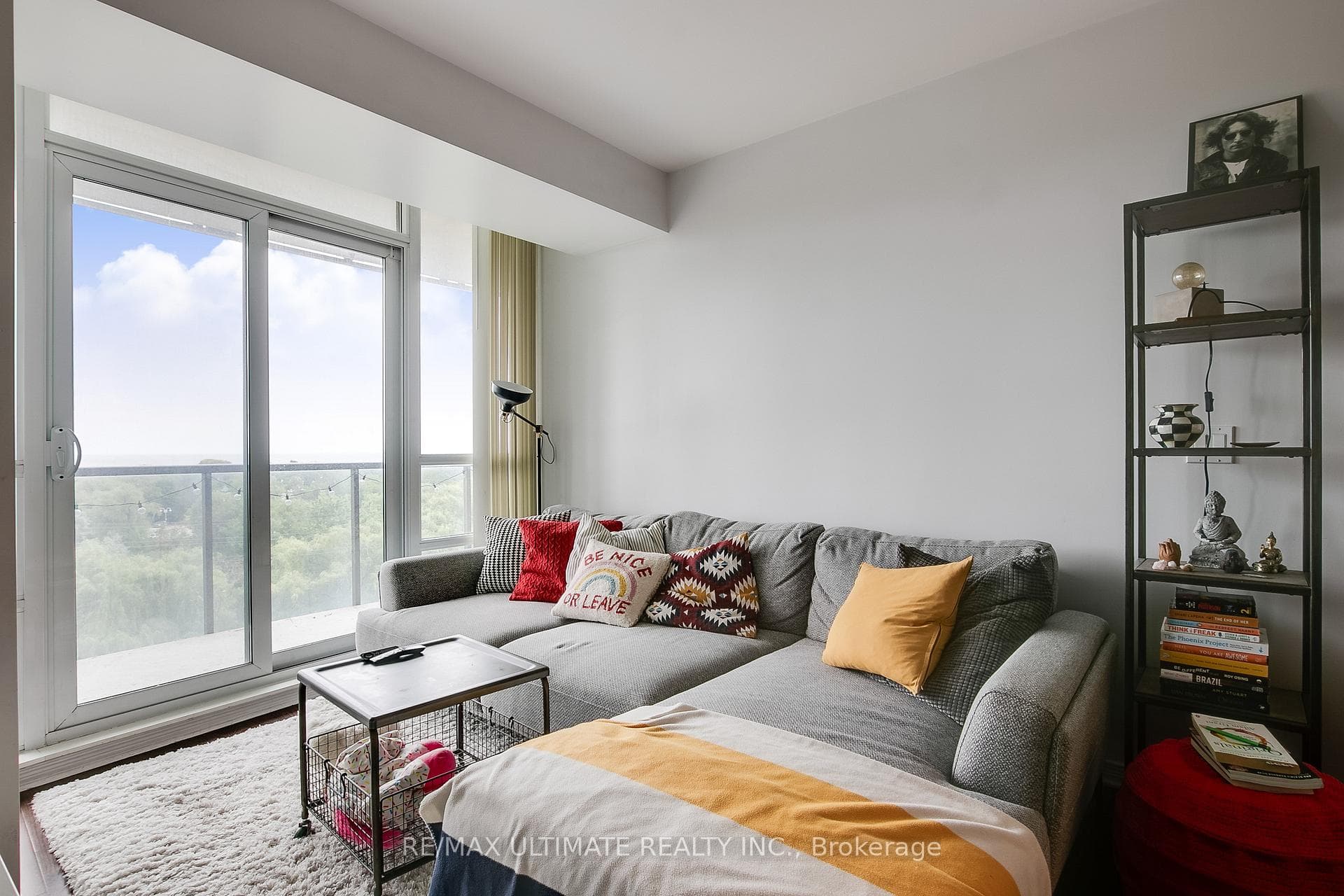 2230 lakeshore Boulevard Unit 507 photo 11