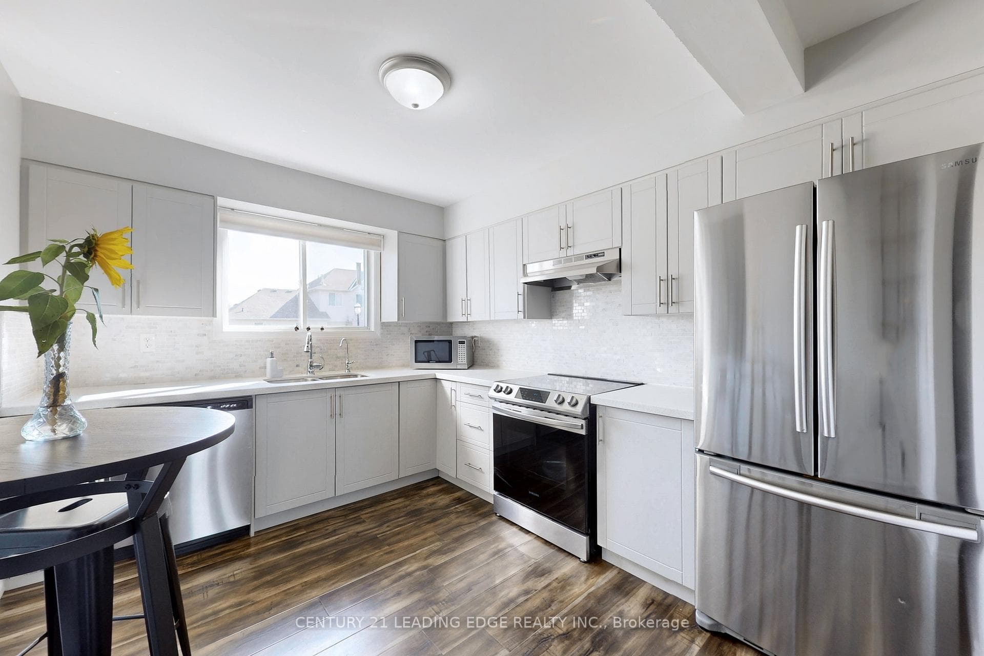 38 William Curtis Circle photo 3